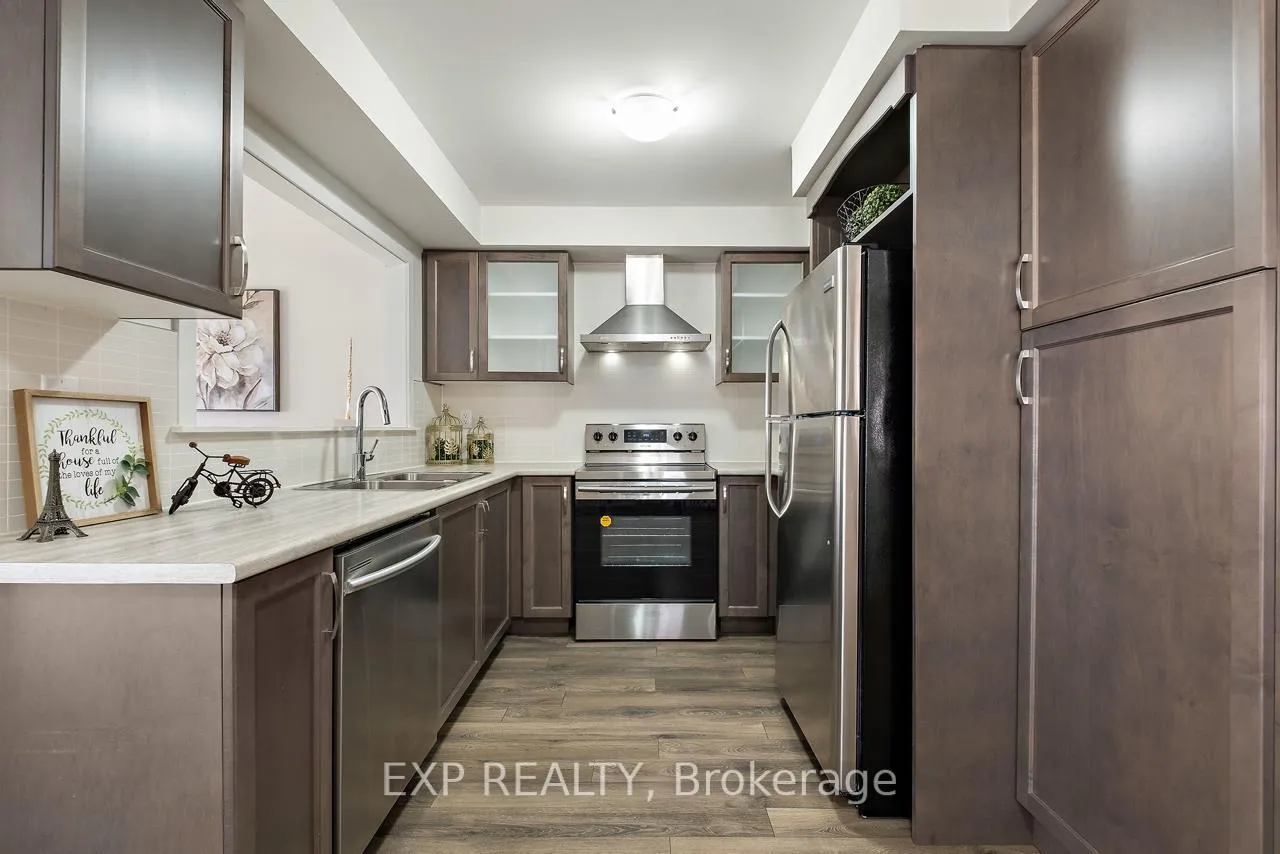 Photo 6 of 21 Hoover Road, Brampton, Northwest Brampton — HOMEH