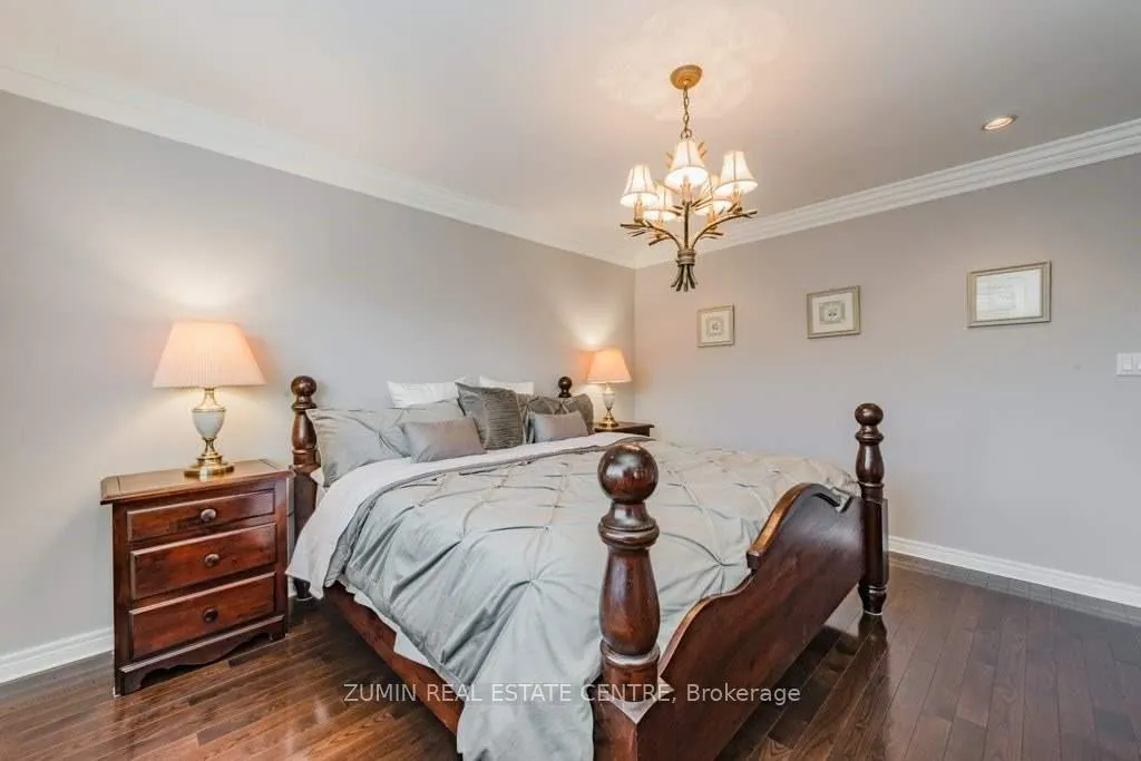 Photo 8 of 4633 Cornerstone Drive, Burlington, Alton — HOMEH