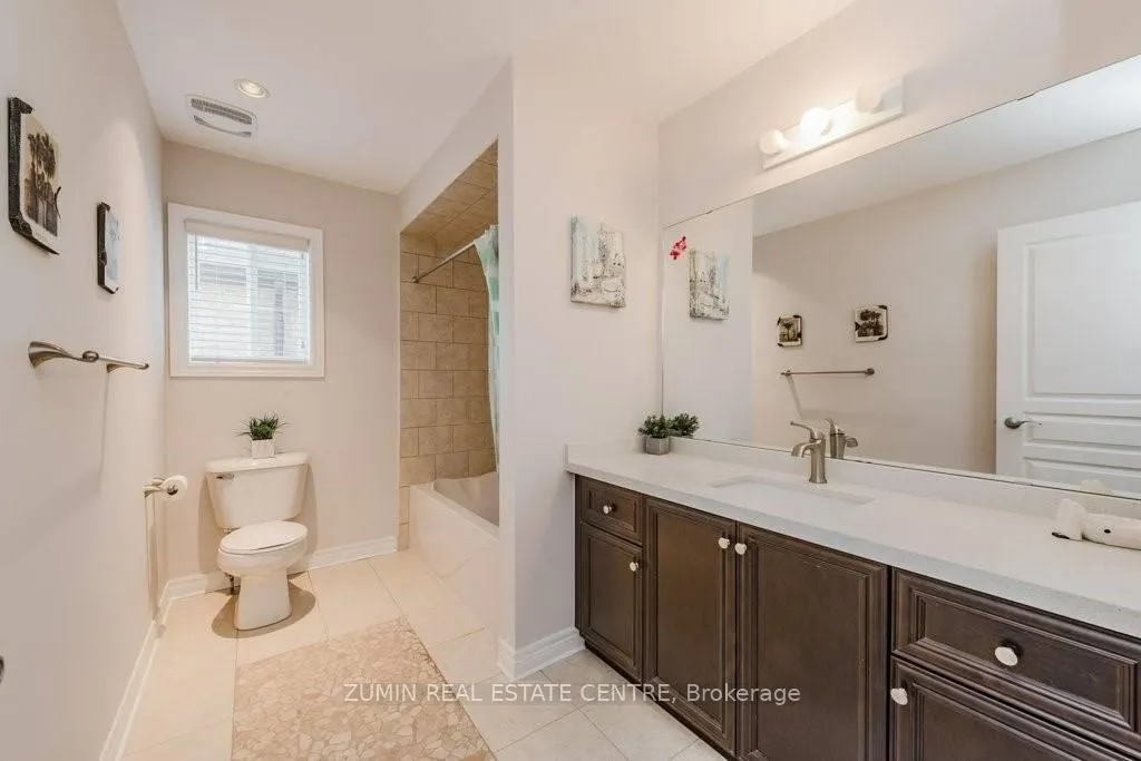 Photo 9 of 4633 Cornerstone Drive, Burlington, Alton — HOMEH