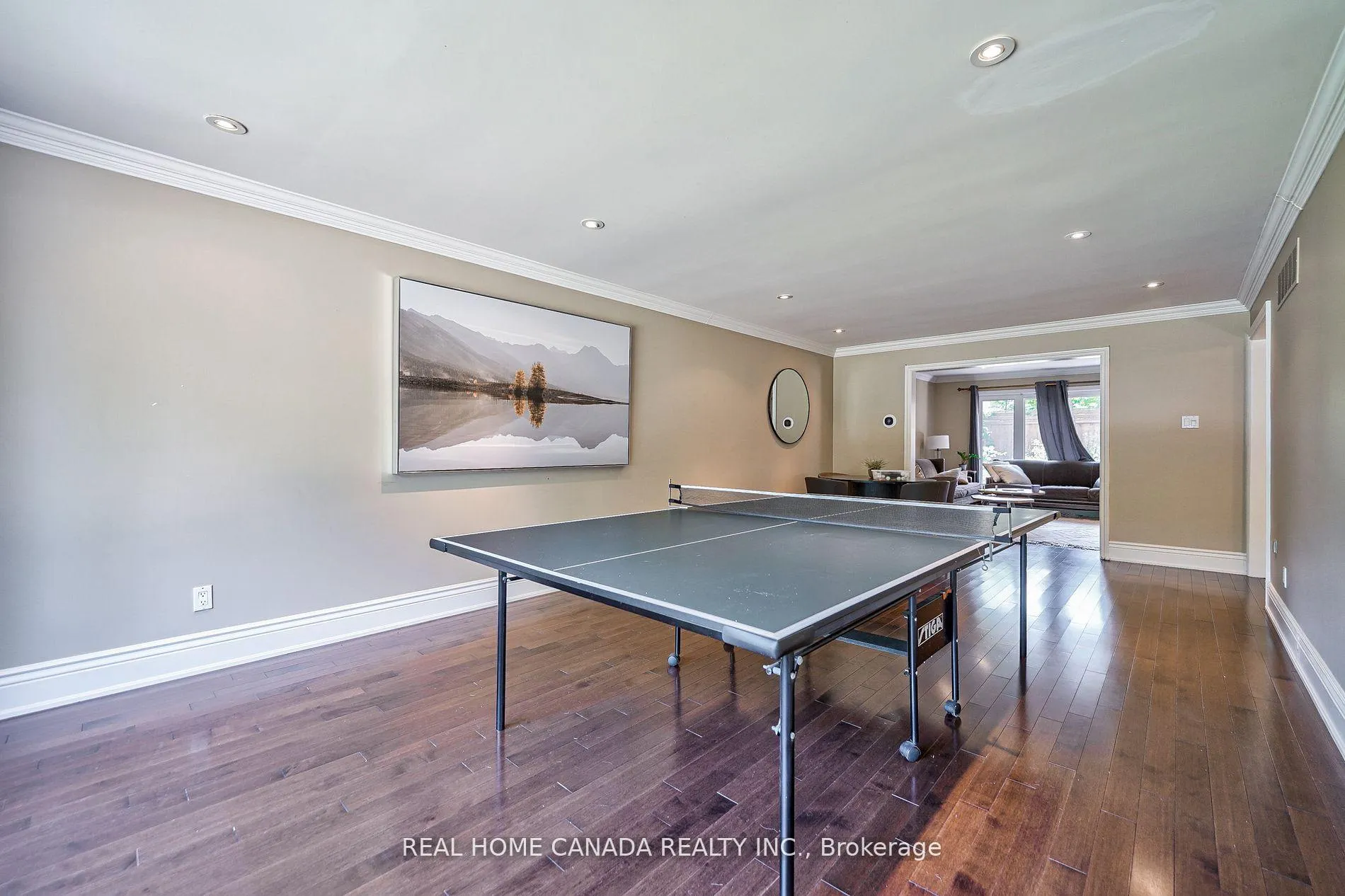 Photo 7 of 82 Arkendo Drive, Oakville, Ford — HOMEH