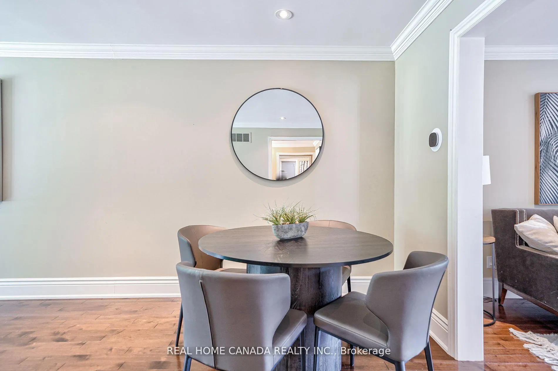 Photo 8 of 82 Arkendo Drive, Oakville, Ford — HOMEH