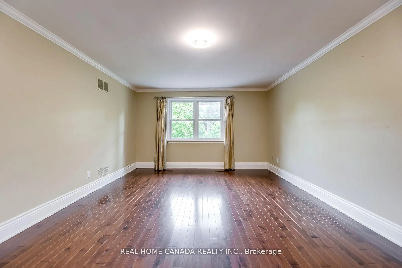 Photo 18 of 82 Arkendo Drive, Oakville, Ford — HOMEH
