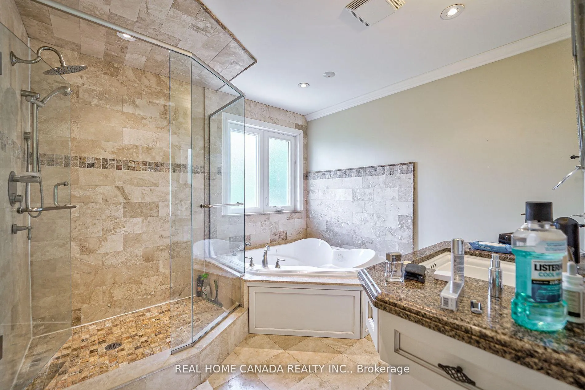 Photo 20 of 82 Arkendo Drive, Oakville, Ford — HOMEH