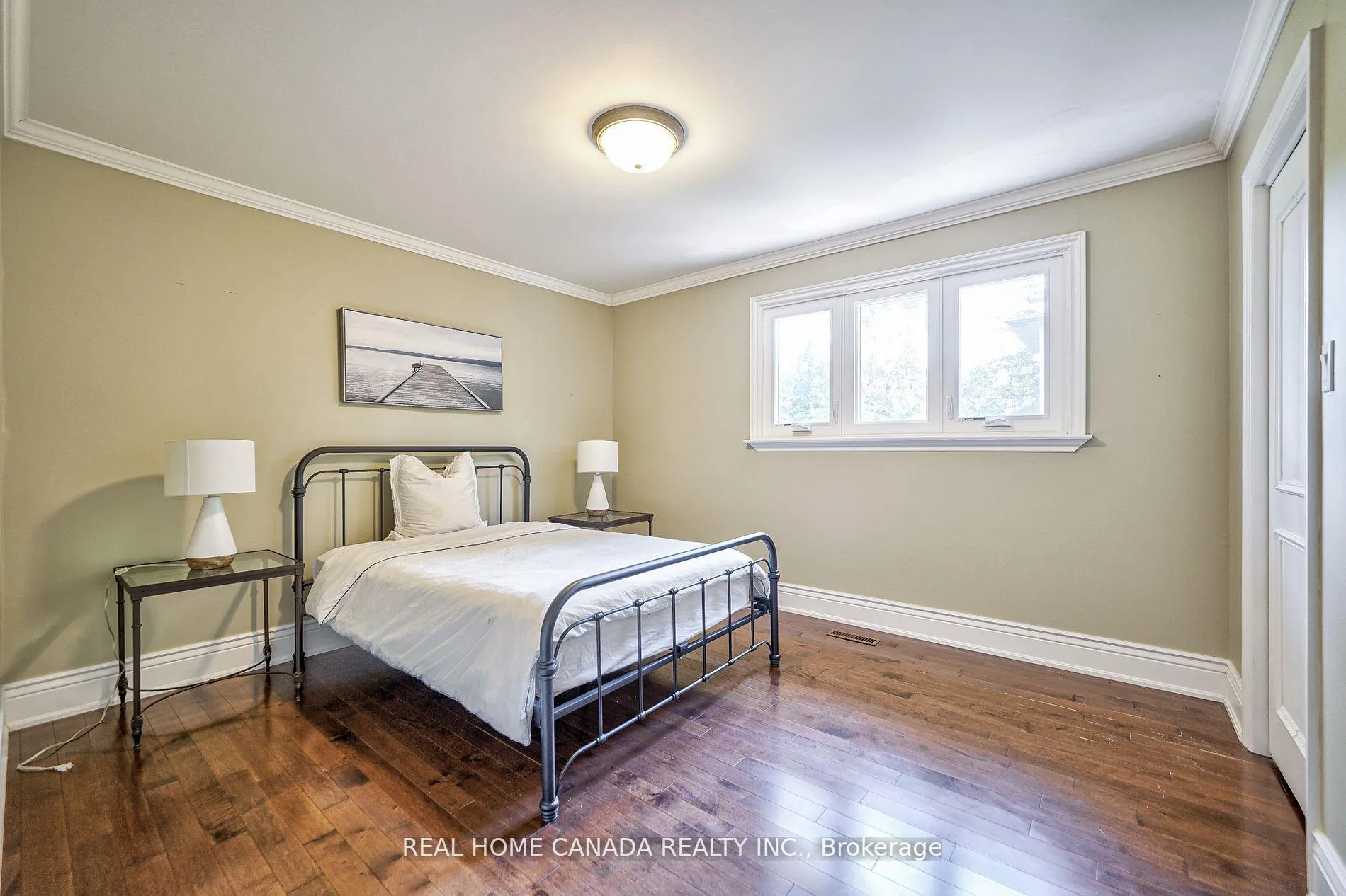 Photo 21 of 82 Arkendo Drive, Oakville, Ford — HOMEH