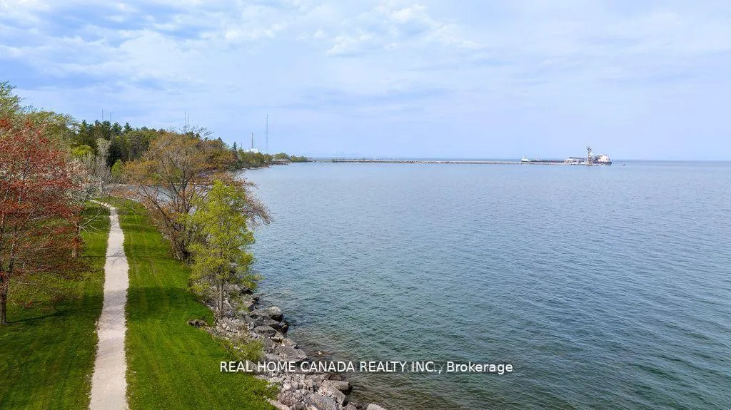 Photo 32 of 82 Arkendo Drive, Oakville, Ford — HOMEH
