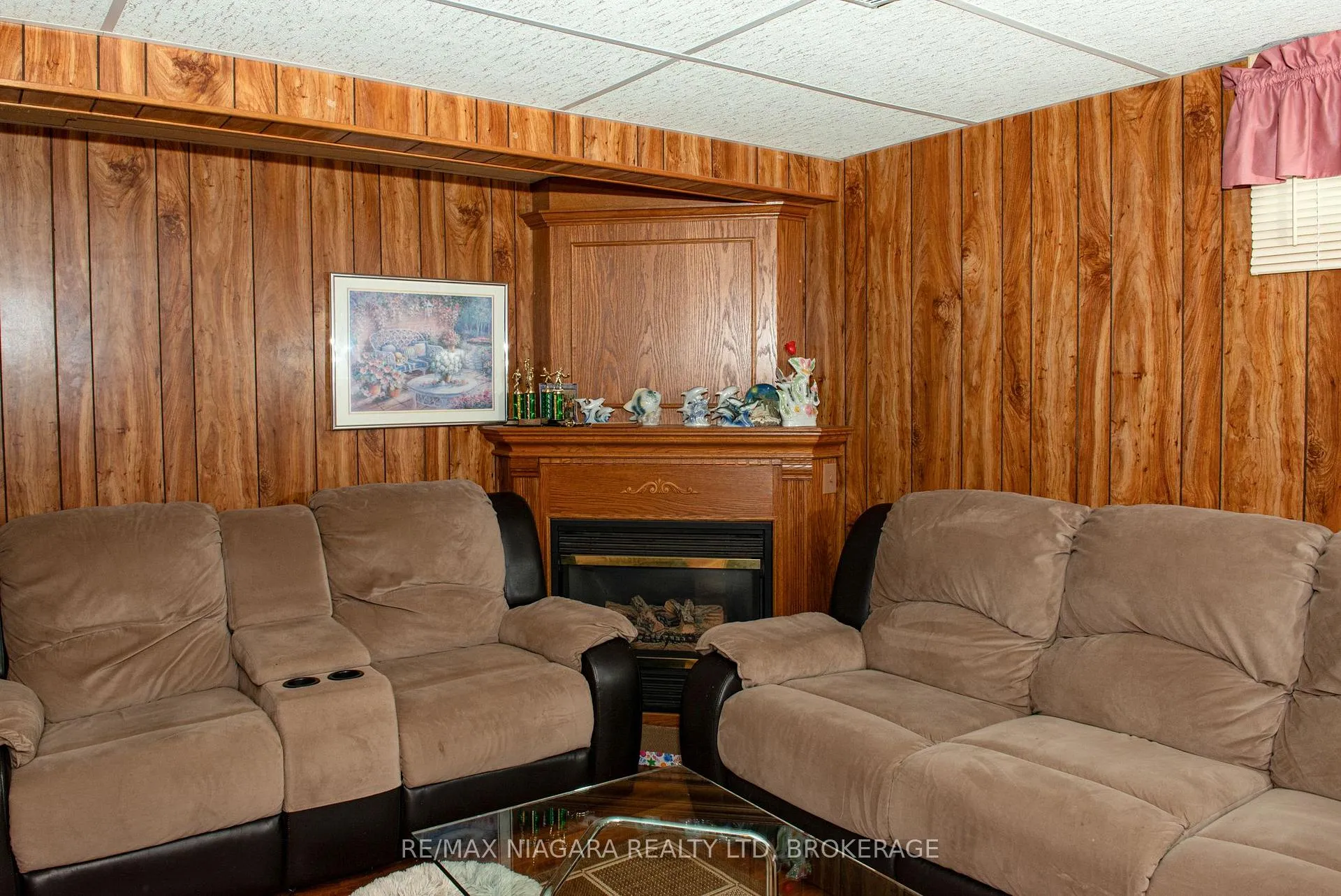 Photo 15 of 38 Roehampton Drive, St. Catharines, Carlton/Bunting — HOMEH