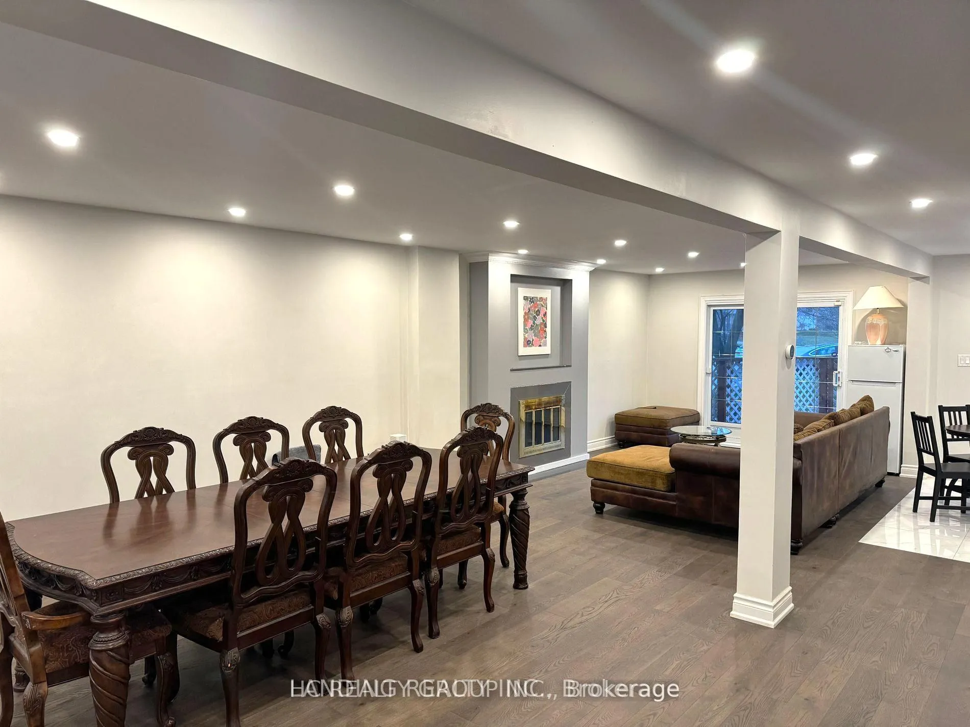 Photo 1 of Main 2 Barker Court, Markham, Sherwood-Amberglen — HOMEH