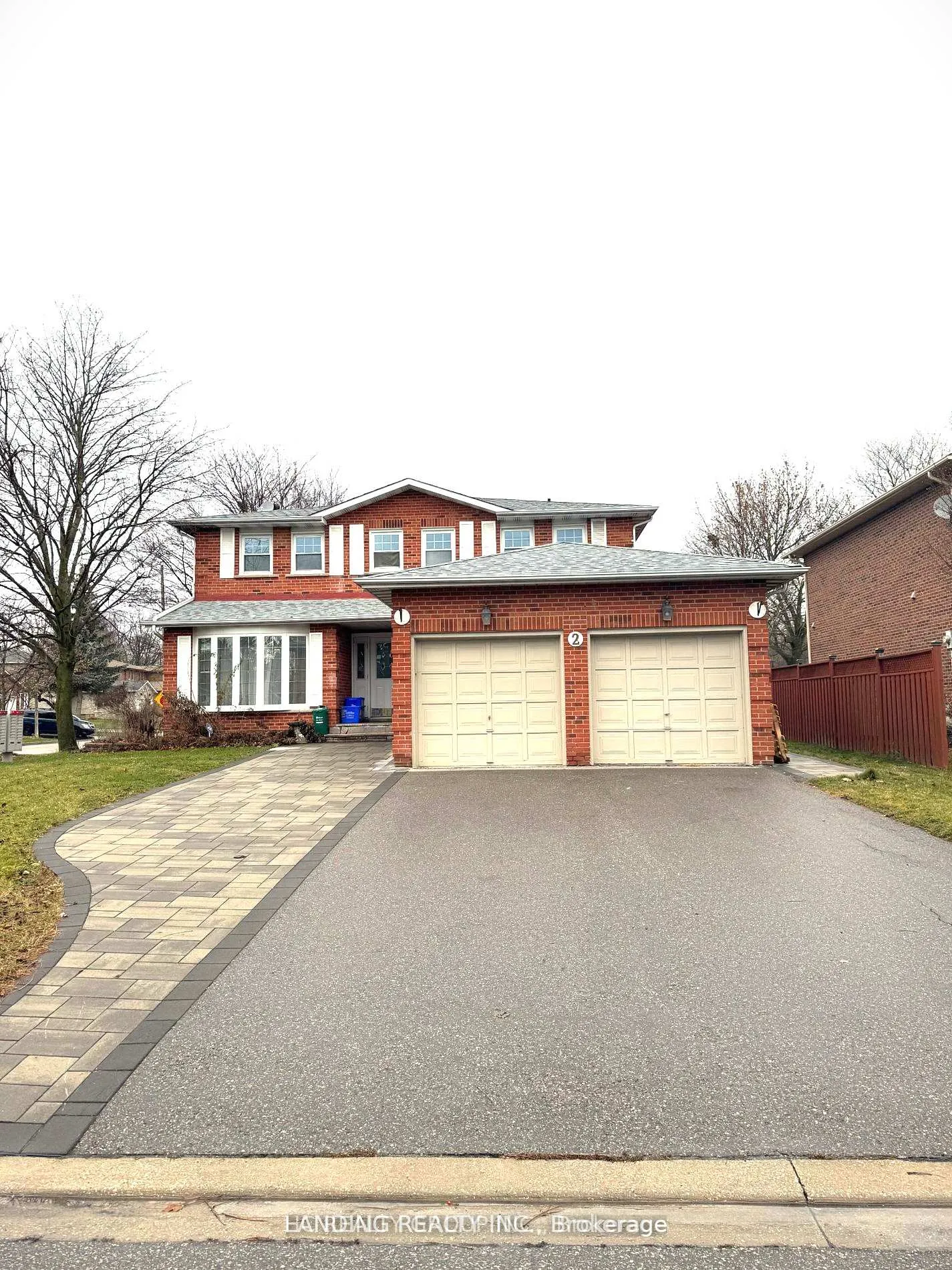 Photo 2 of Main 2 Barker Court, Markham, Sherwood-Amberglen — HOMEH