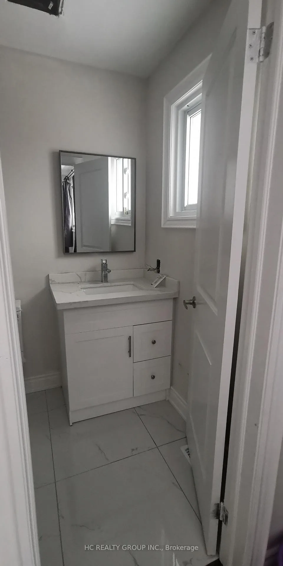 Photo 9 of Main 2 Barker Court, Markham, Sherwood-Amberglen — HOMEH