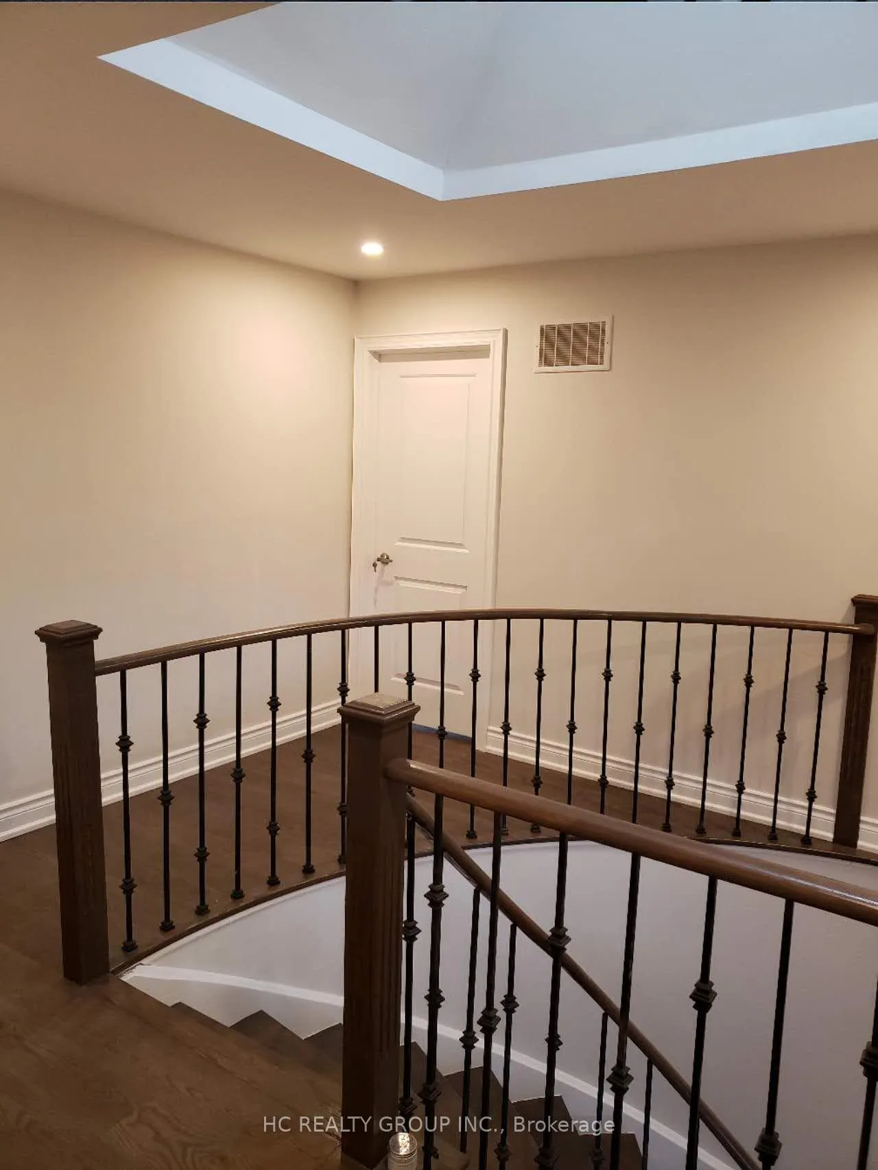 Photo 13 of Main 2 Barker Court, Markham, Sherwood-Amberglen — HOMEH