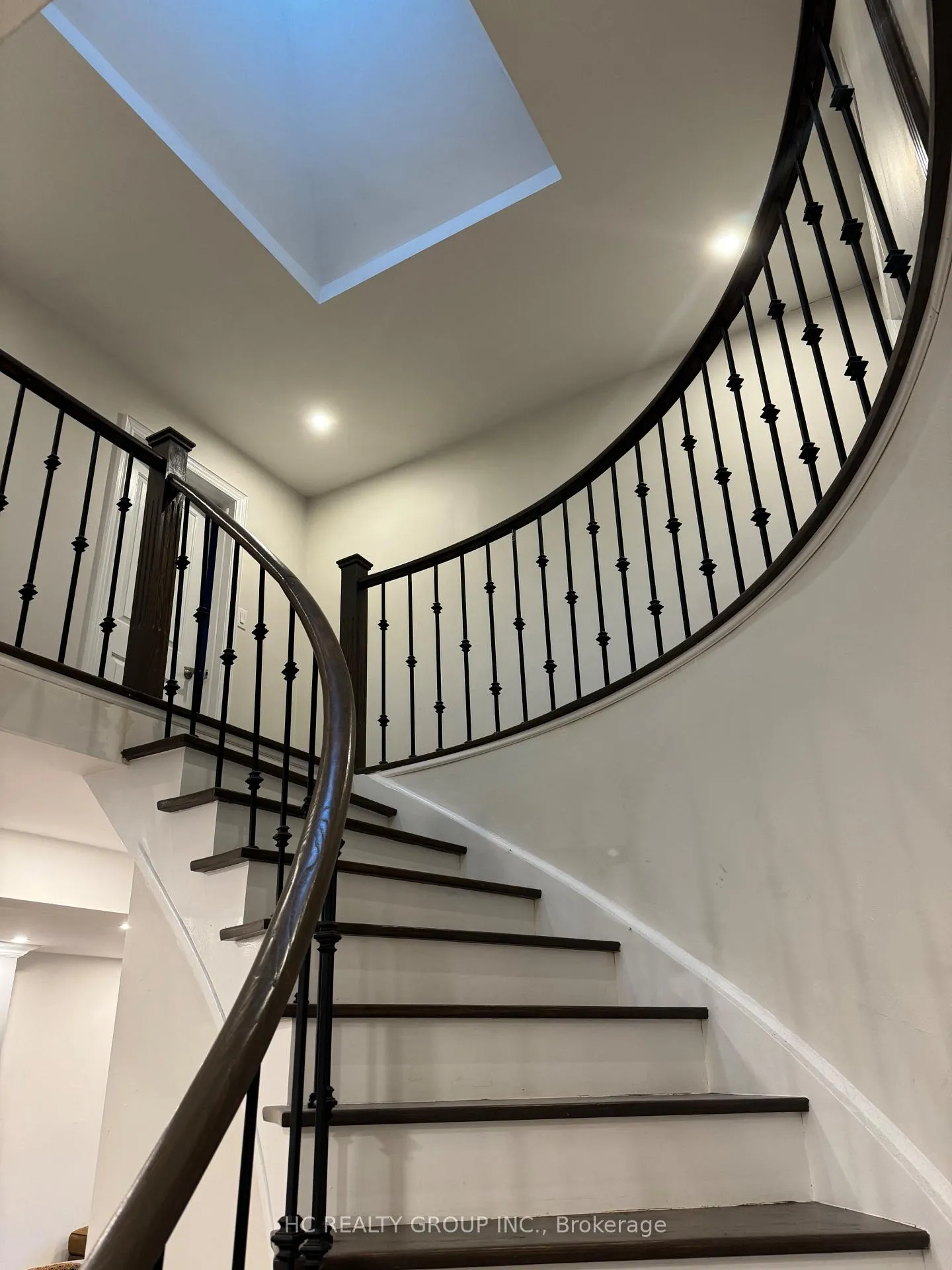 Photo 17 of Main 2 Barker Court, Markham, Sherwood-Amberglen — HOMEH
