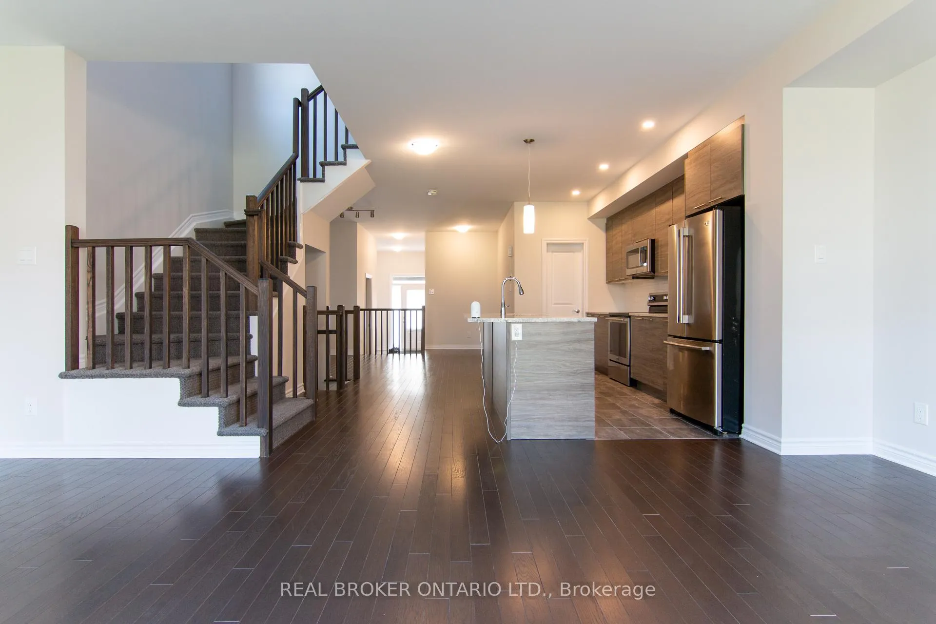 Photo 12 of 1022 Kijik Crescent, Ottawa, Blossom Park/Kemp Park/Findlay Creek — HOMEH
