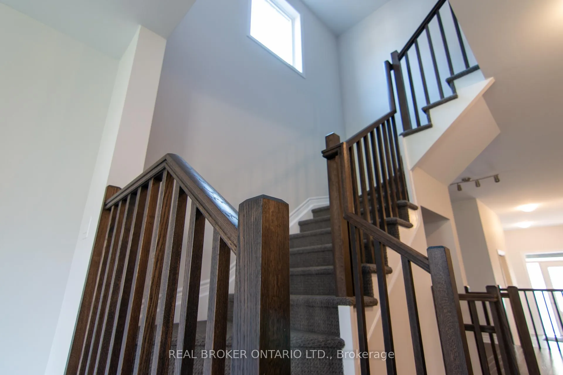 Photo 15 of 1022 Kijik Crescent, Ottawa, Blossom Park/Kemp Park/Findlay Creek — HOMEH