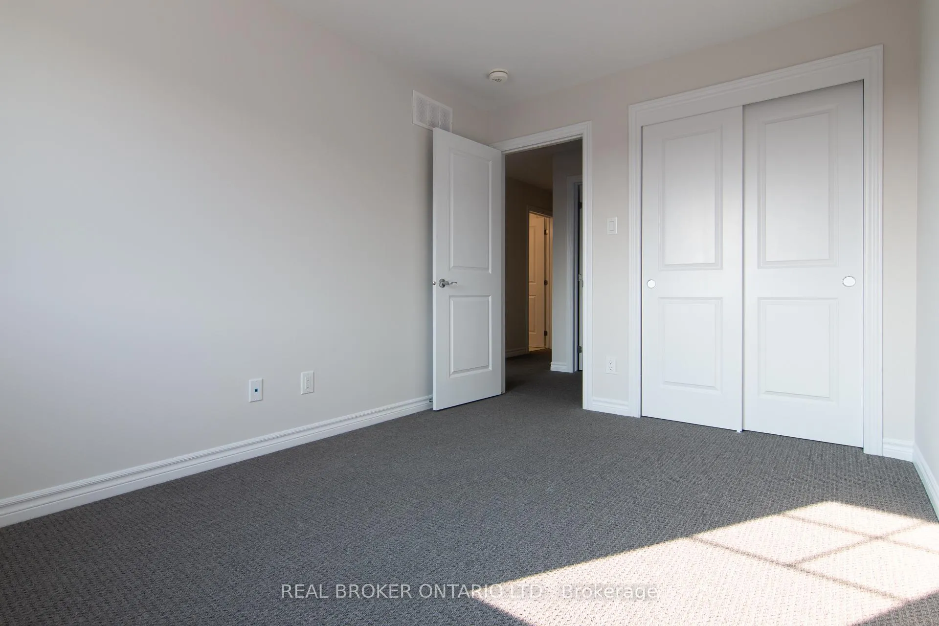 Photo 24 of 1022 Kijik Crescent, Ottawa, Blossom Park/Kemp Park/Findlay Creek — HOMEH
