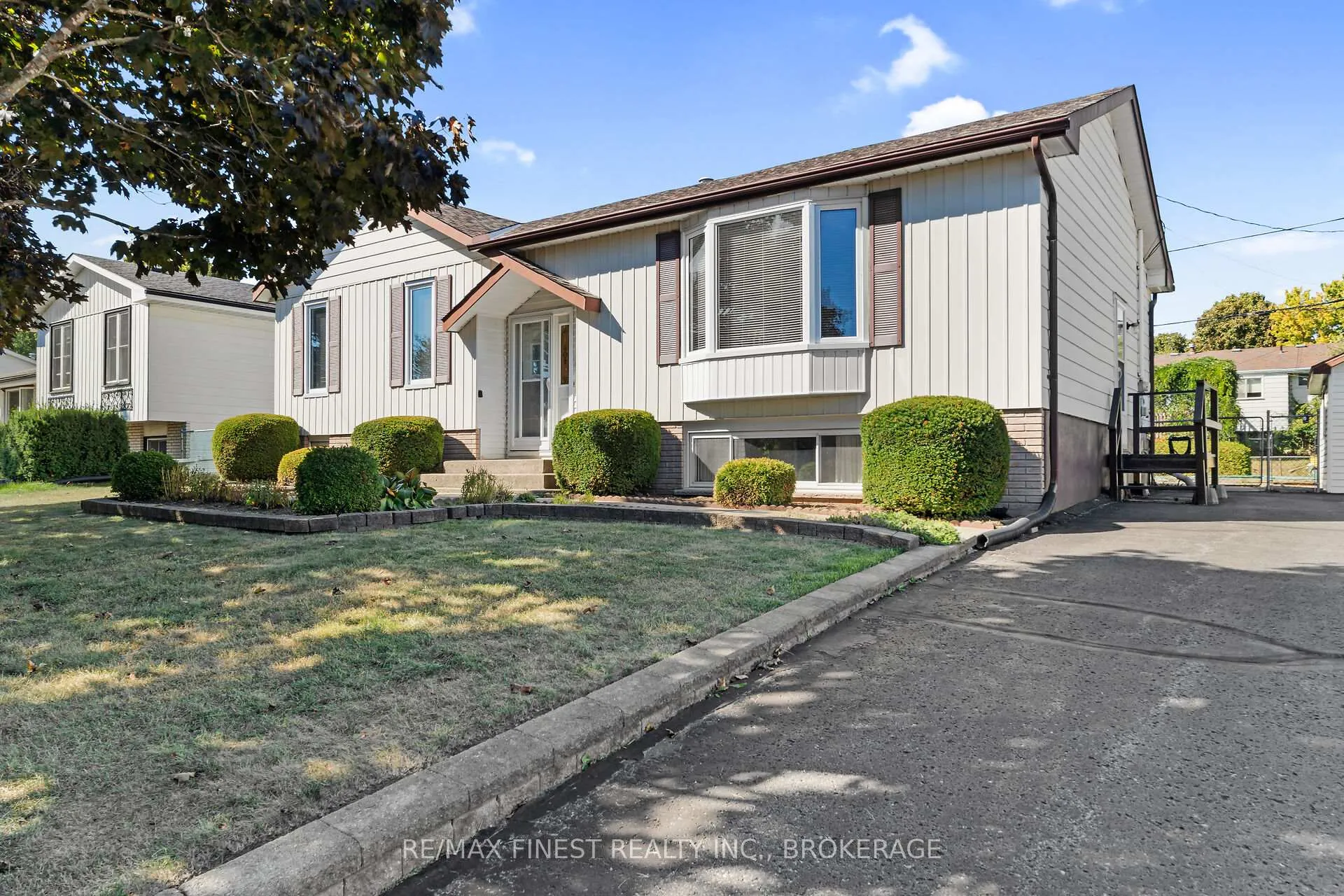 Photo 1 of 7 Huff Avenue, Loyalist, Amherstview — HOMEH