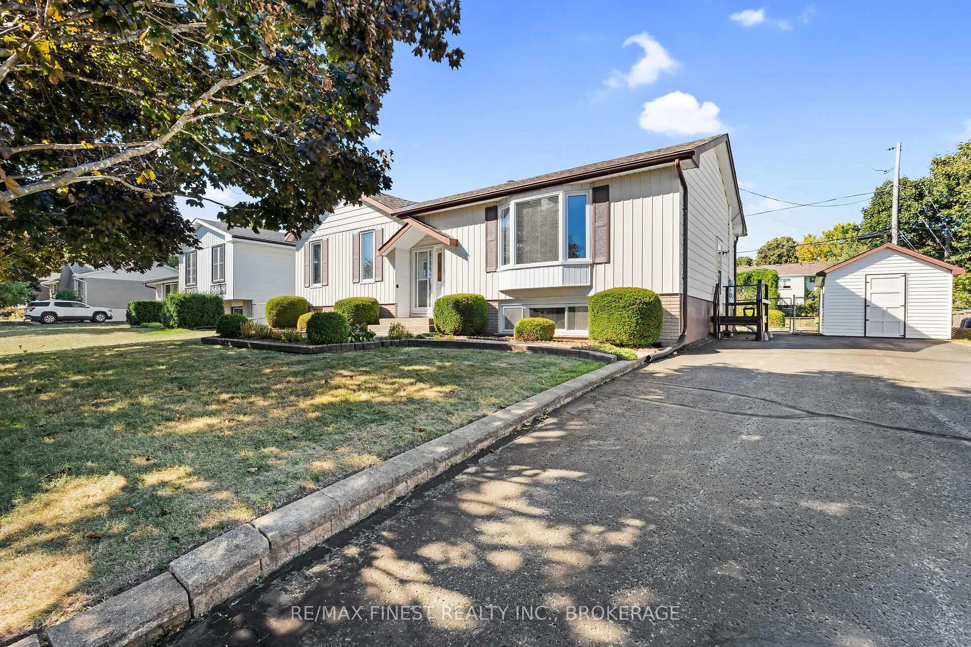 Photo 3 of 7 Huff Avenue, Loyalist, Amherstview — HOMEH