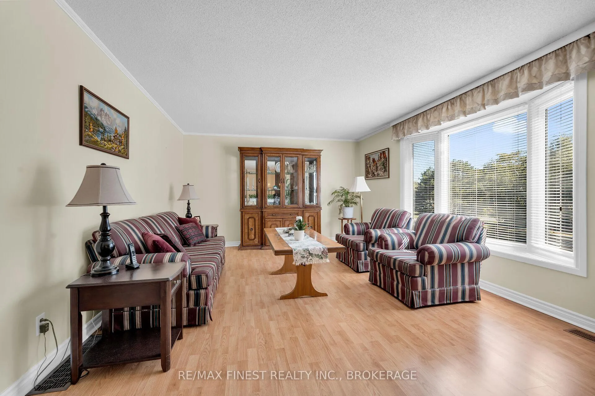 Photo 8 of 7 Huff Avenue, Loyalist, Amherstview — HOMEH