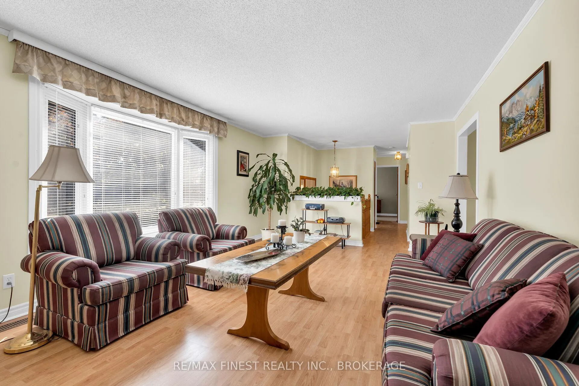 Photo 10 of 7 Huff Avenue, Loyalist, Amherstview — HOMEH