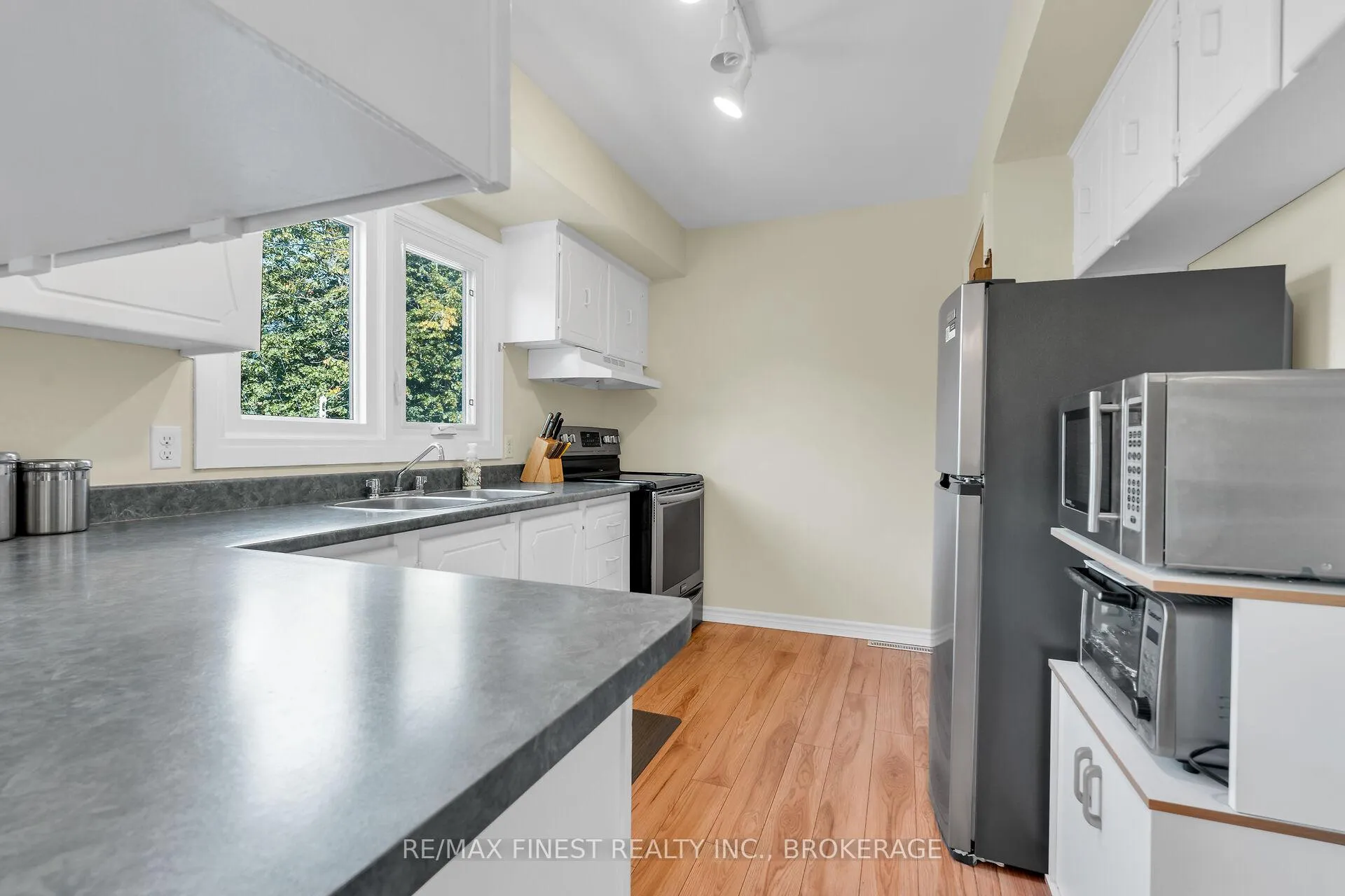 Photo 13 of 7 Huff Avenue, Loyalist, Amherstview — HOMEH