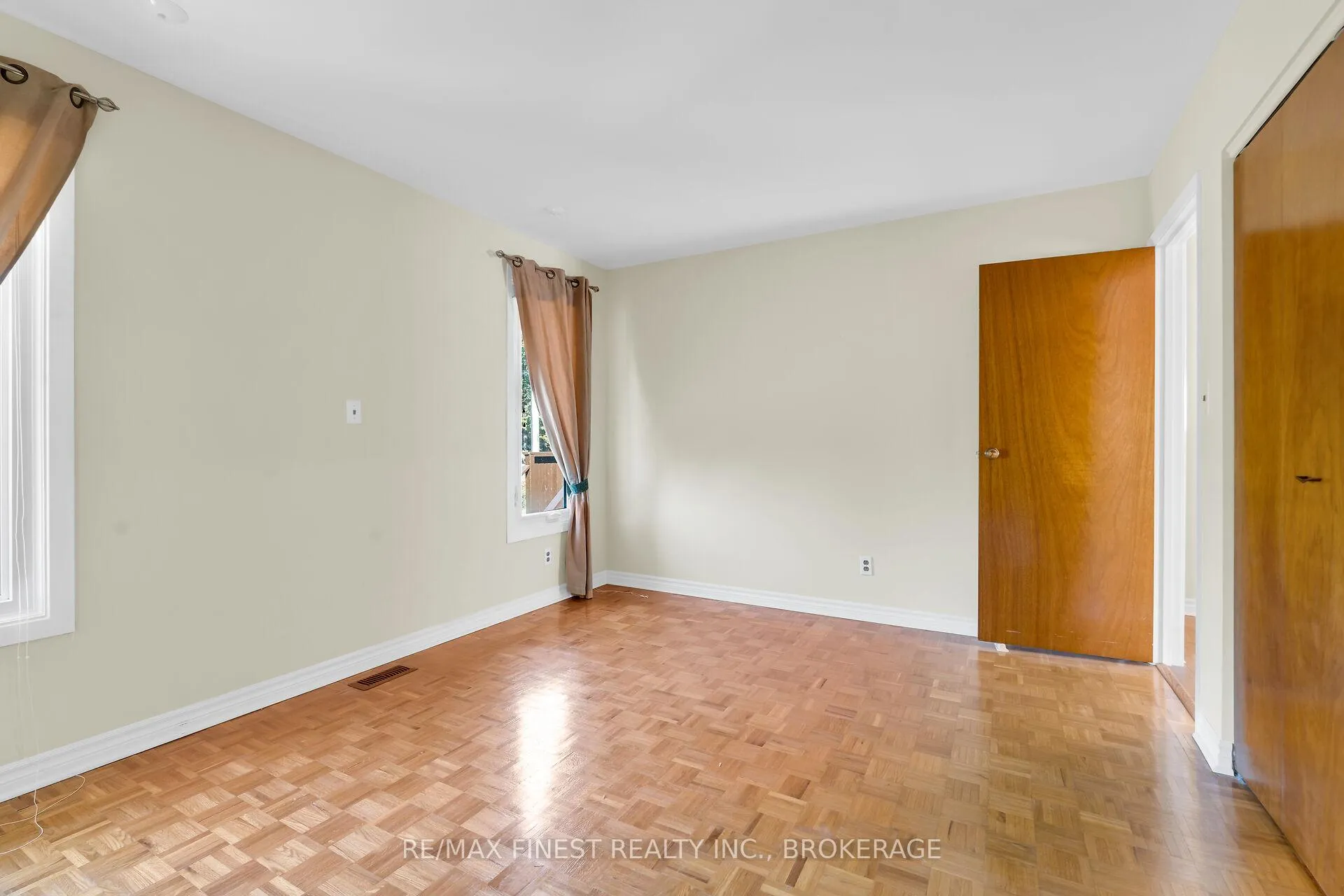Photo 18 of 7 Huff Avenue, Loyalist, Amherstview — HOMEH