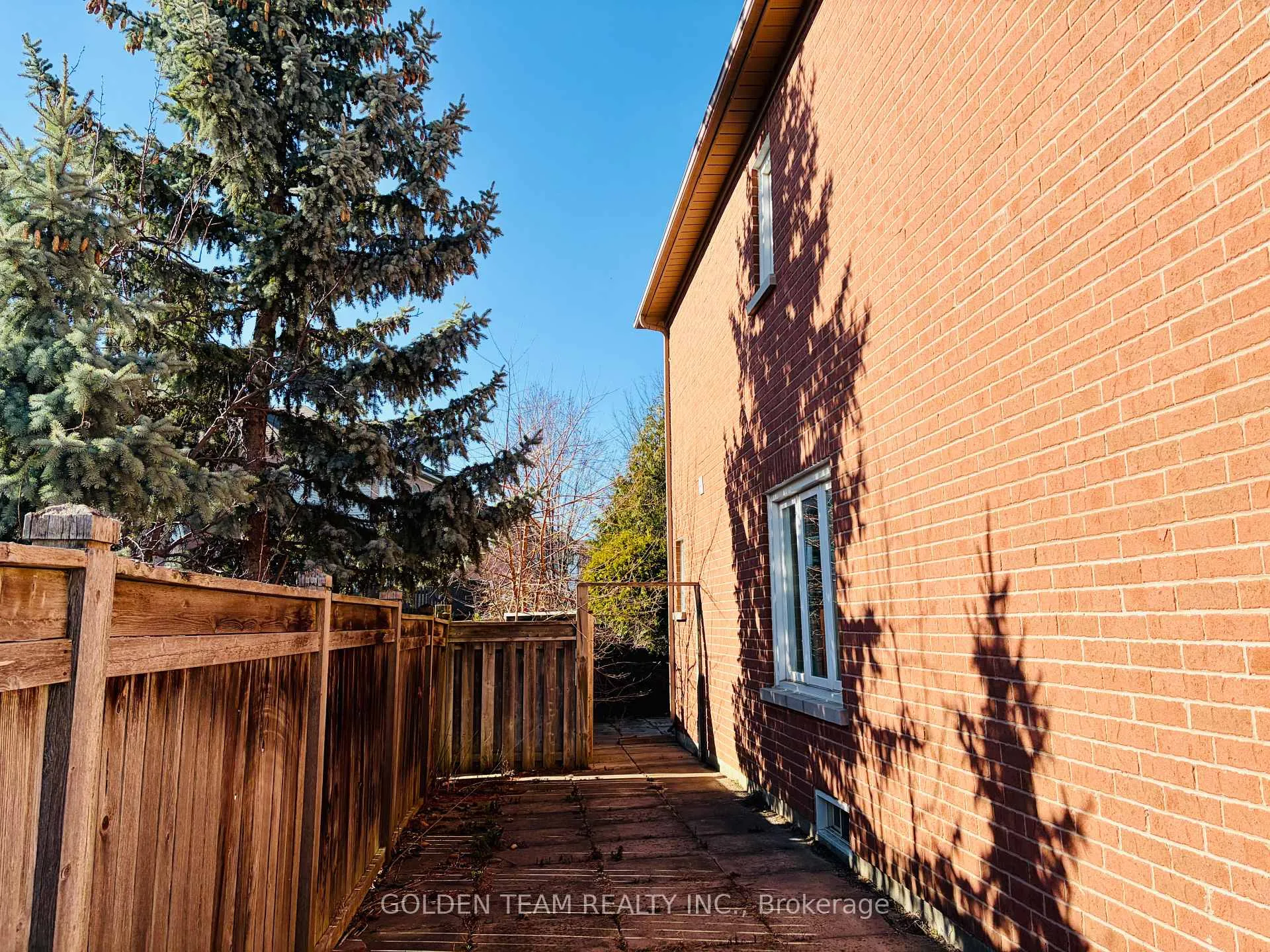 Photo 4 of 66 Macrill Road, Markham, Cachet — HOMEH