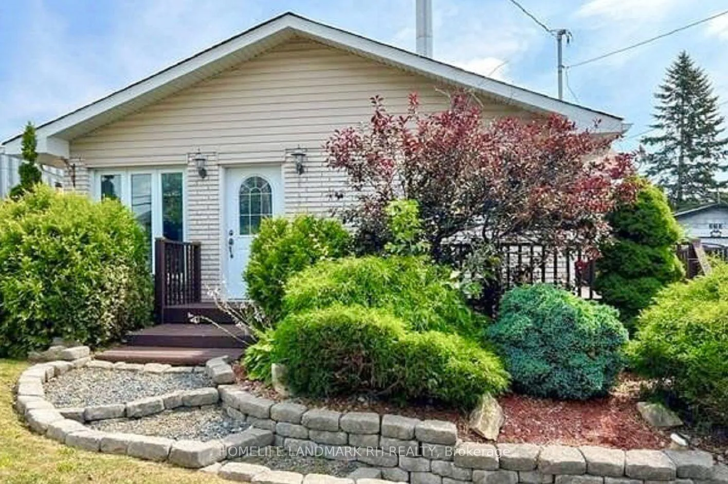 Photo 2 of 317 Sidney Street, Quinte West, Trenton Ward — HOMEH