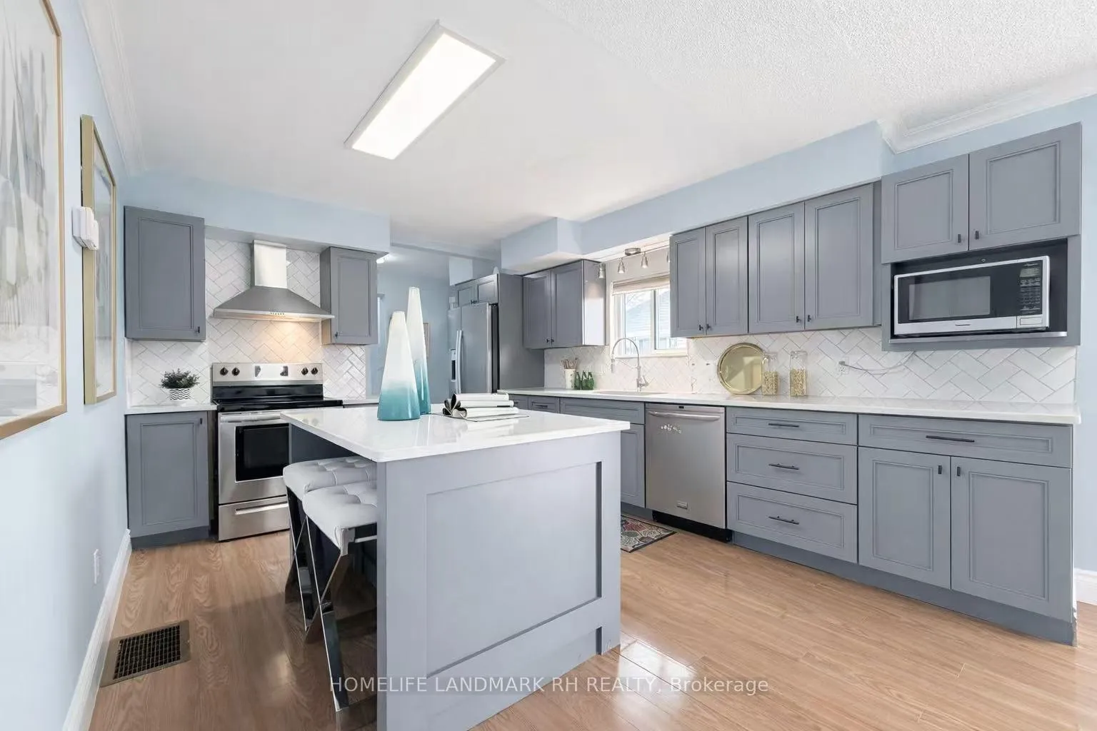 Photo 10 of 317 Sidney Street, Quinte West, Trenton Ward — HOMEH