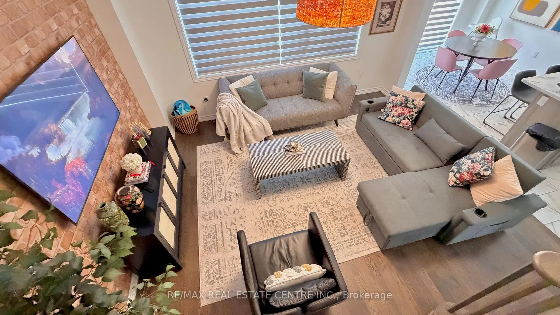 Photo 2 of 15 Charm Place, Thorold, Rolling Meadows — HOMEH
