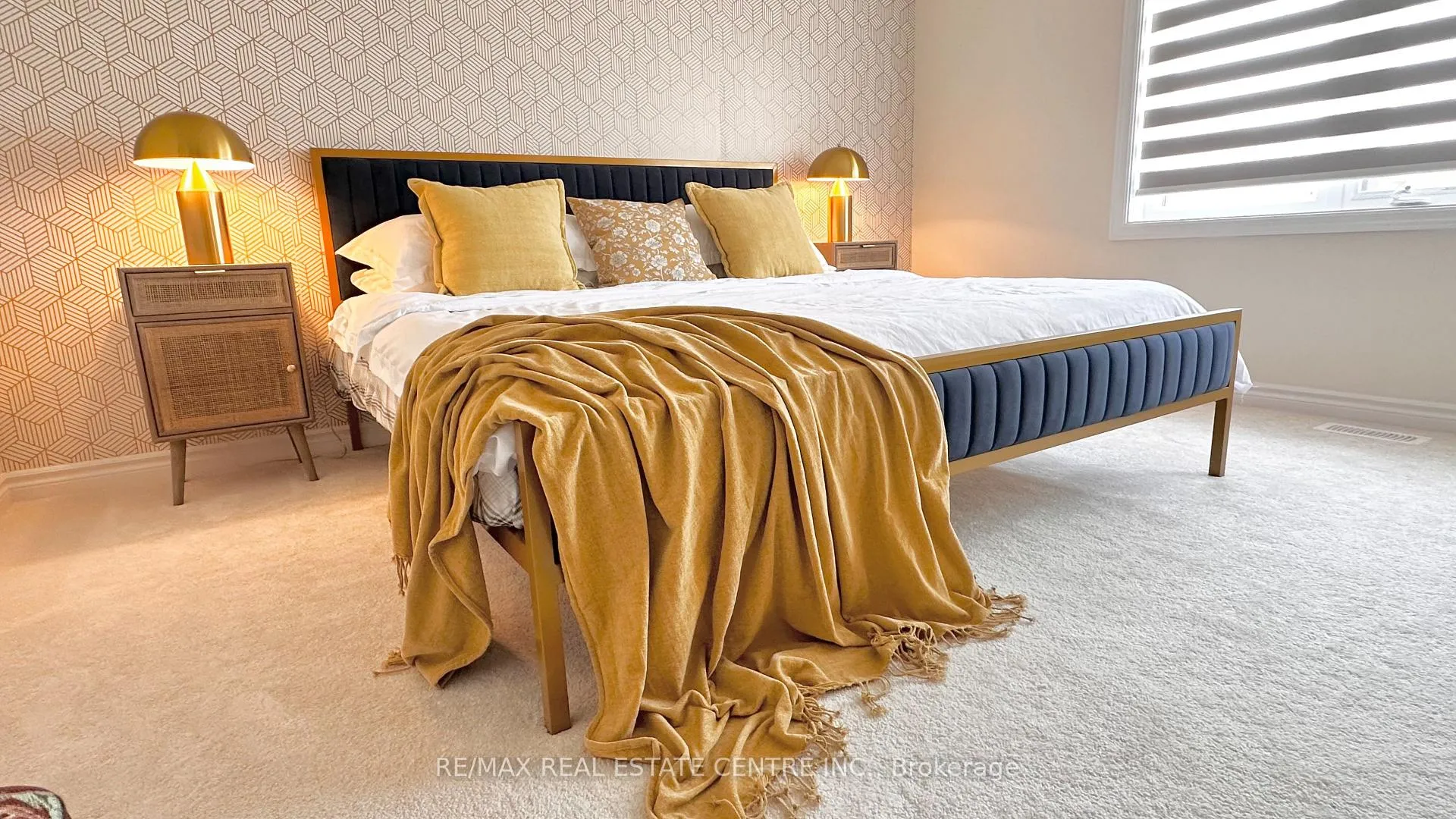 Photo 10 of 15 Charm Place, Thorold, Rolling Meadows — HOMEH