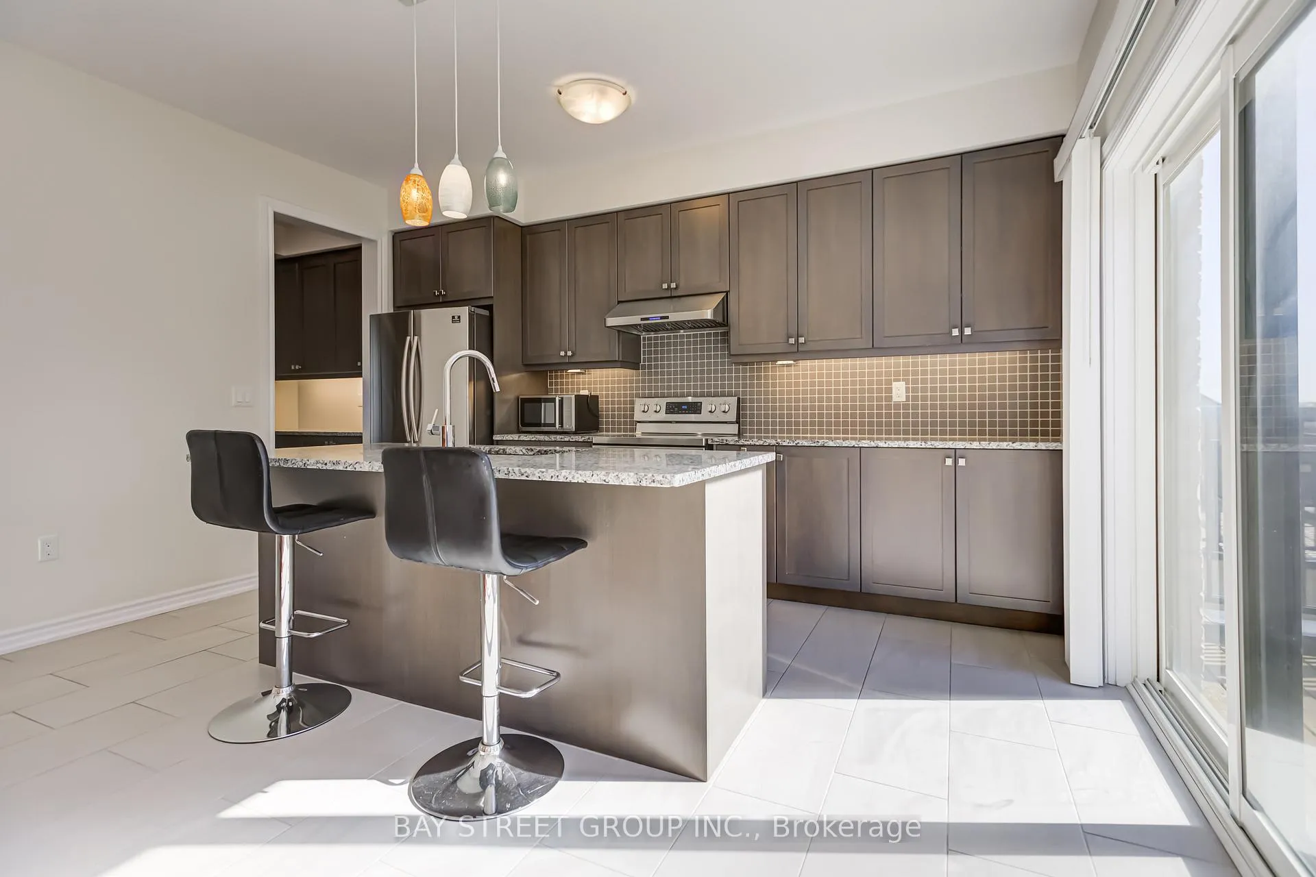 Photo 11 of 35 George Peach Avenue, Markham, Victoria Square — HOMEH