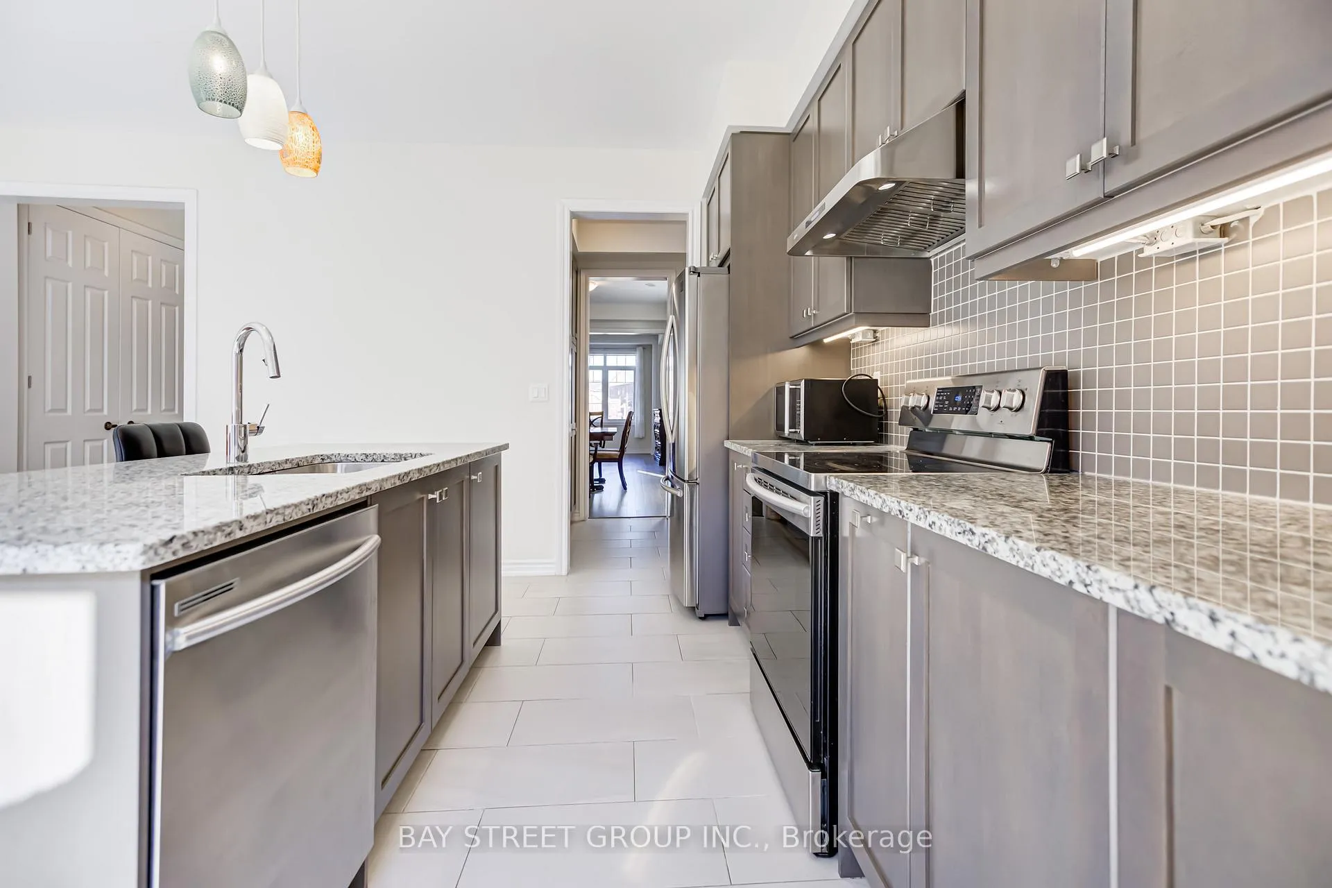 Photo 13 of 35 George Peach Avenue, Markham, Victoria Square — HOMEH