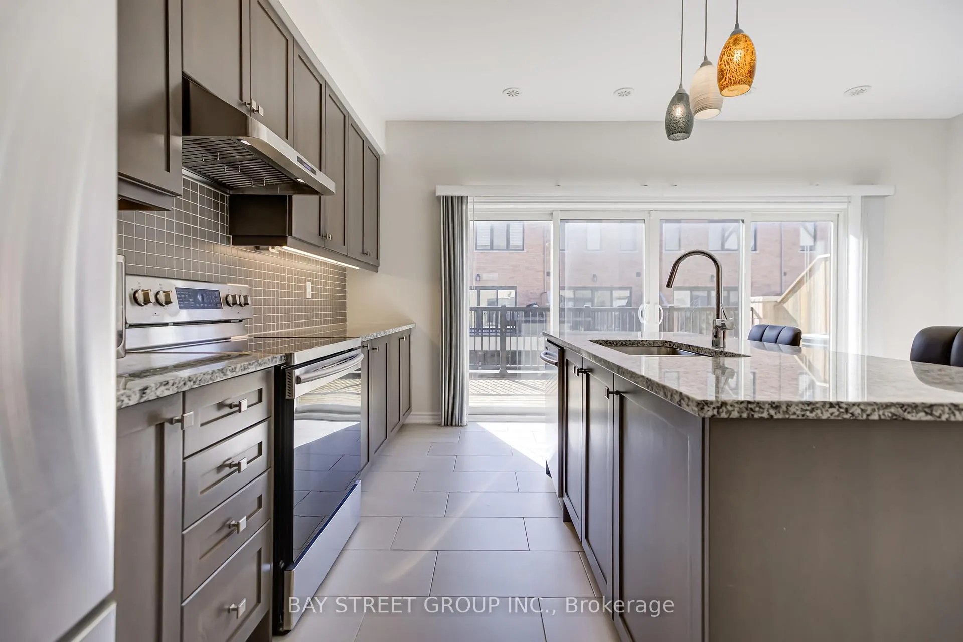 Photo 15 of 35 George Peach Avenue, Markham, Victoria Square — HOMEH