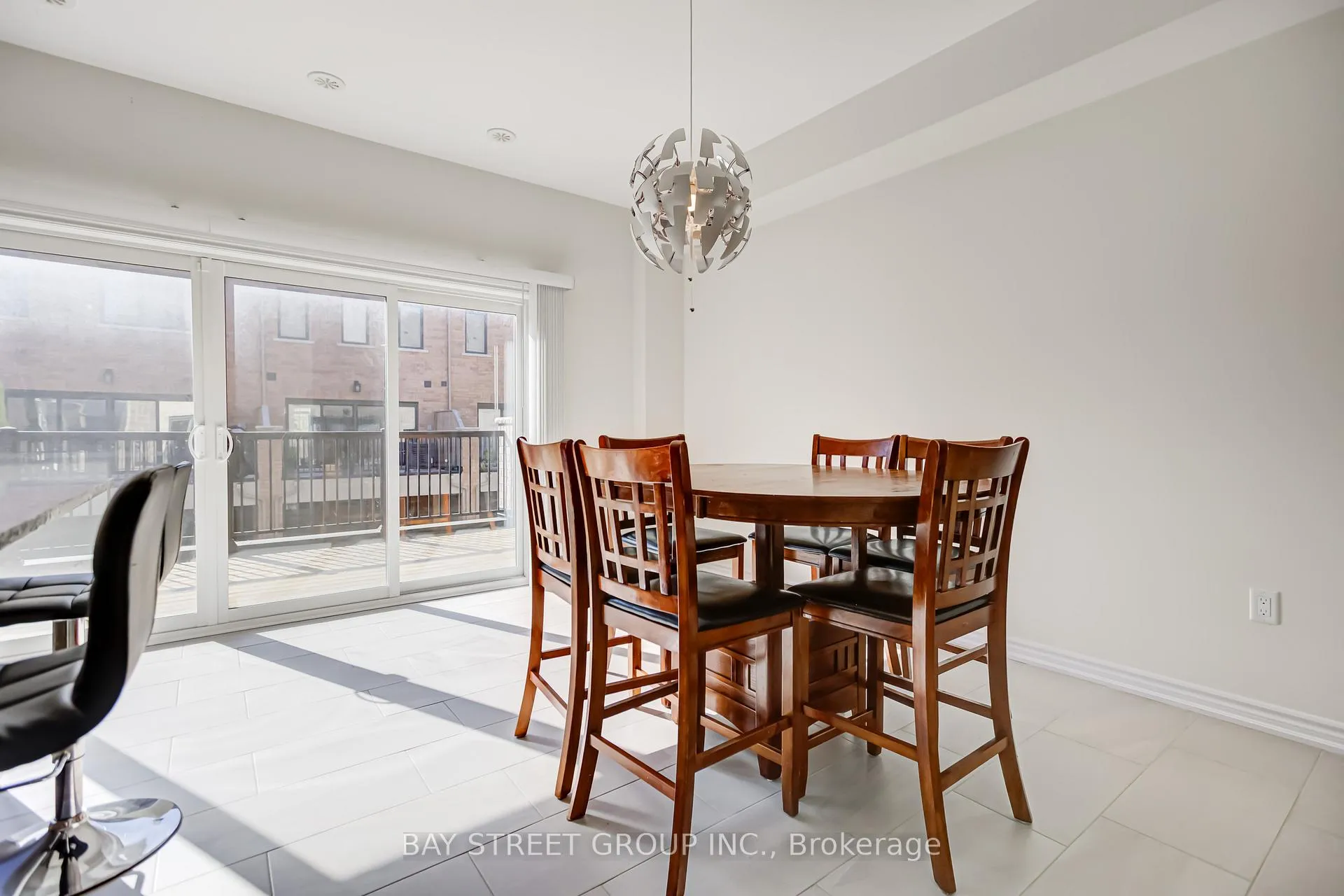 Photo 17 of 35 George Peach Avenue, Markham, Victoria Square — HOMEH