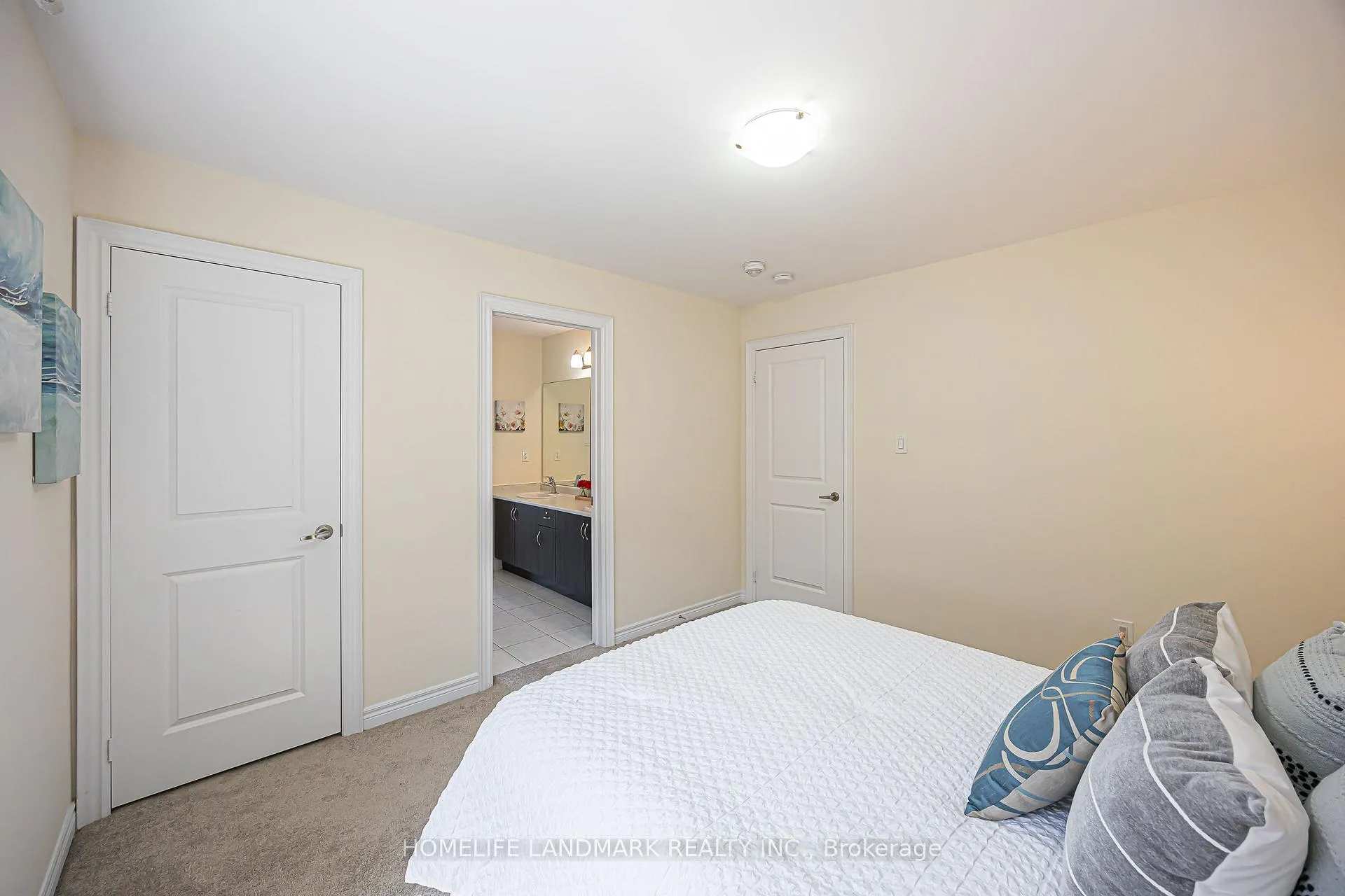 Photo 42 of 205 Conklin Crescent, Aurora, Rural Aurora — HOMEH