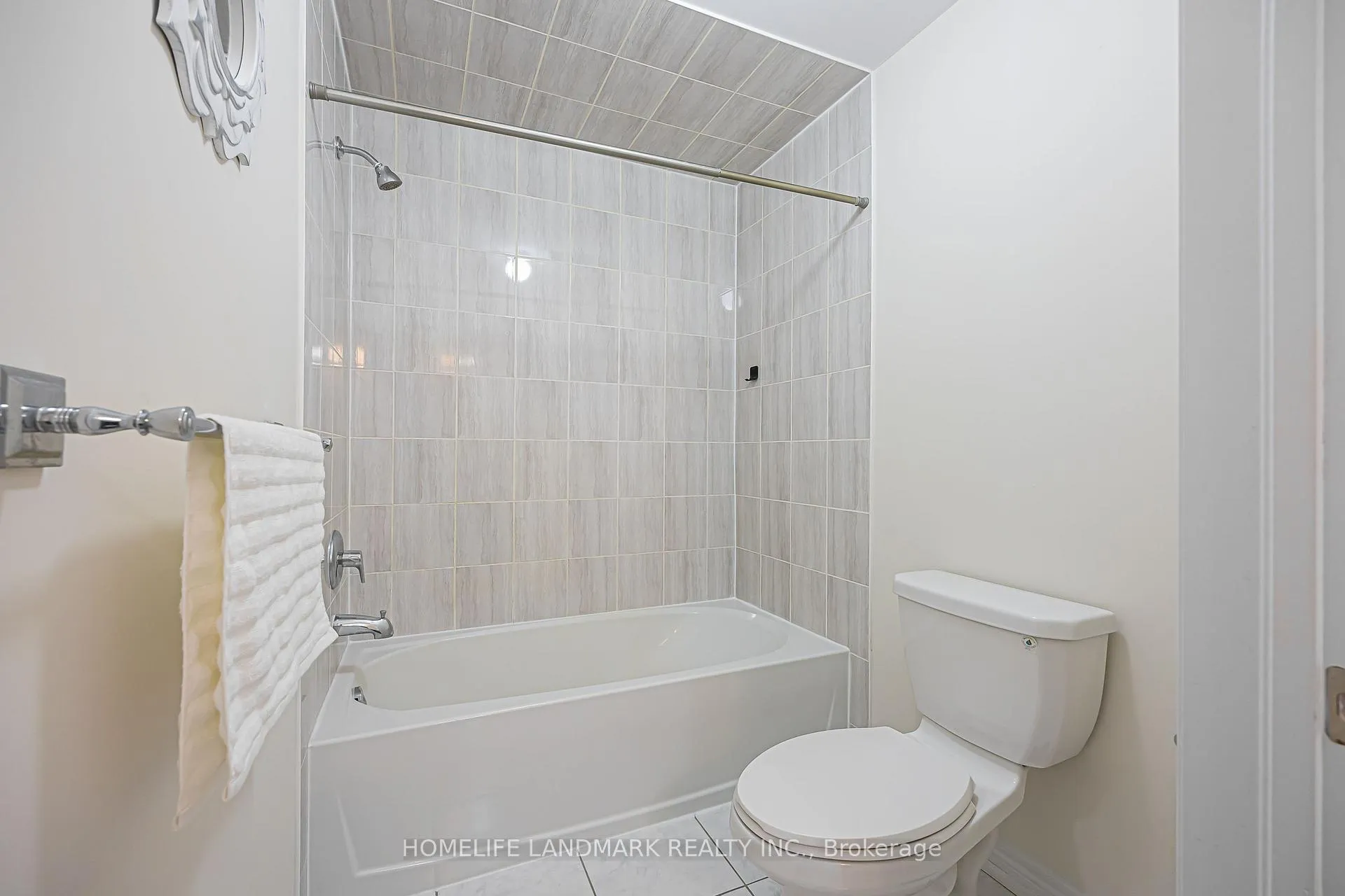Photo 44 of 205 Conklin Crescent, Aurora, Rural Aurora — HOMEH