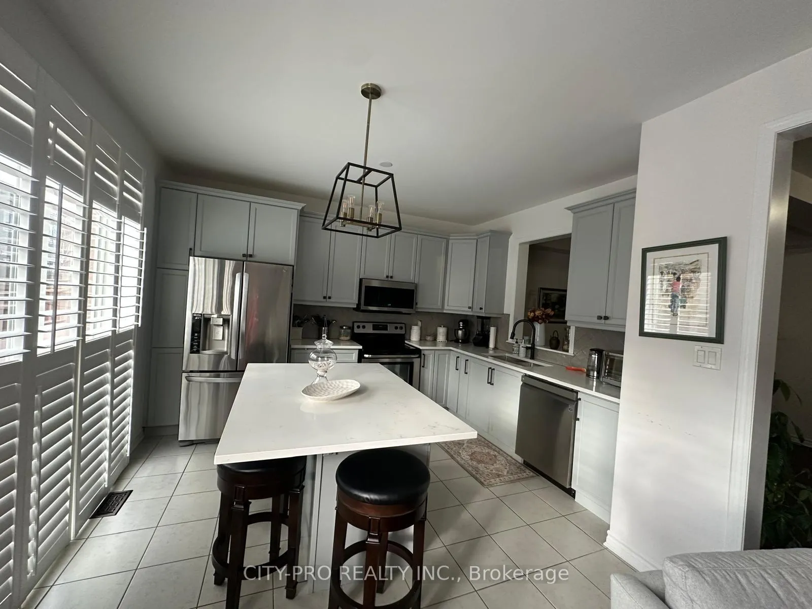 Photo 2 of 439 Etheridge Avenue, Milton, Ford — HOMEH