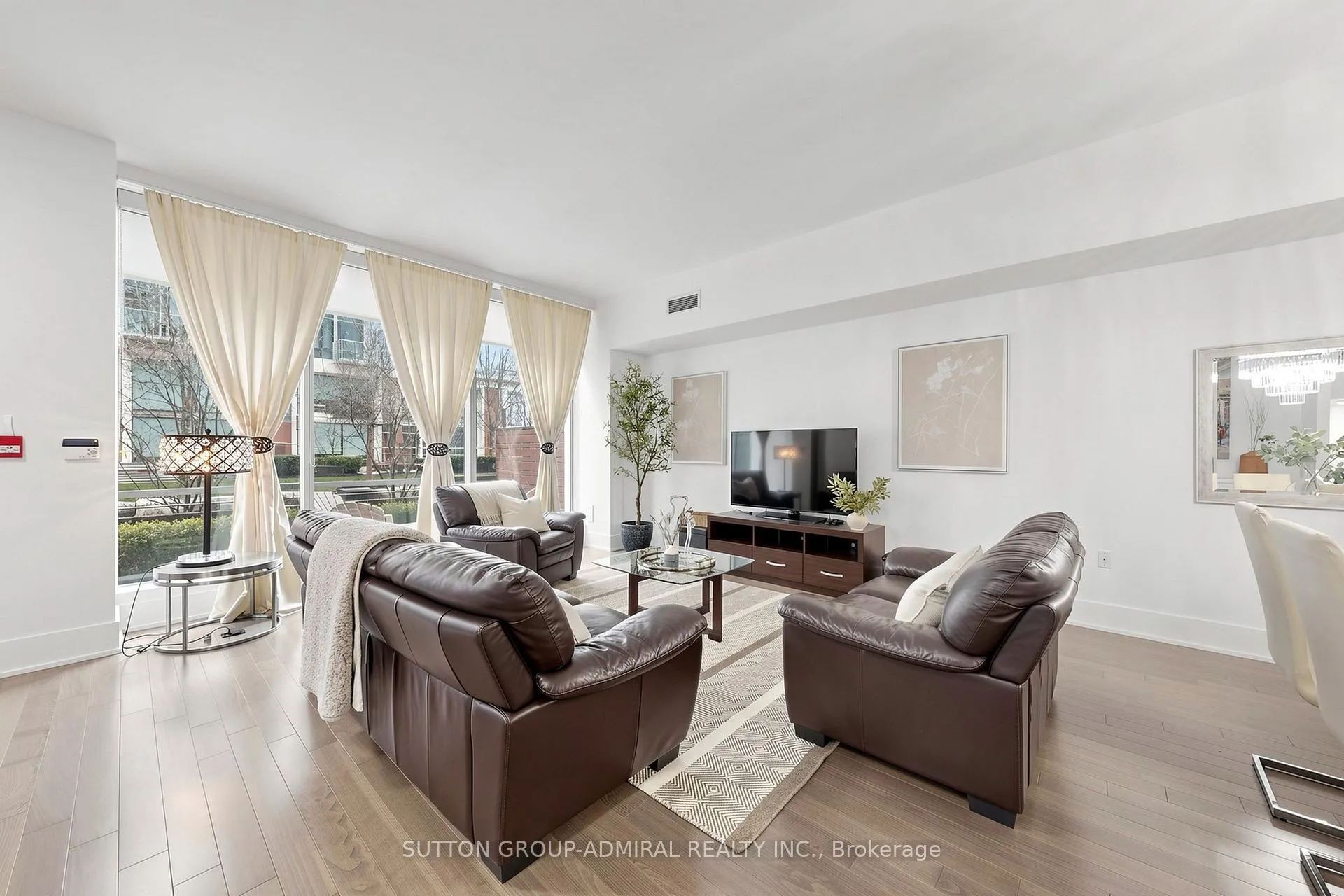 Photo 4 of Unit TH115, 39 Queens Quay E, Toronto, Waterfront Communities — HOMEH