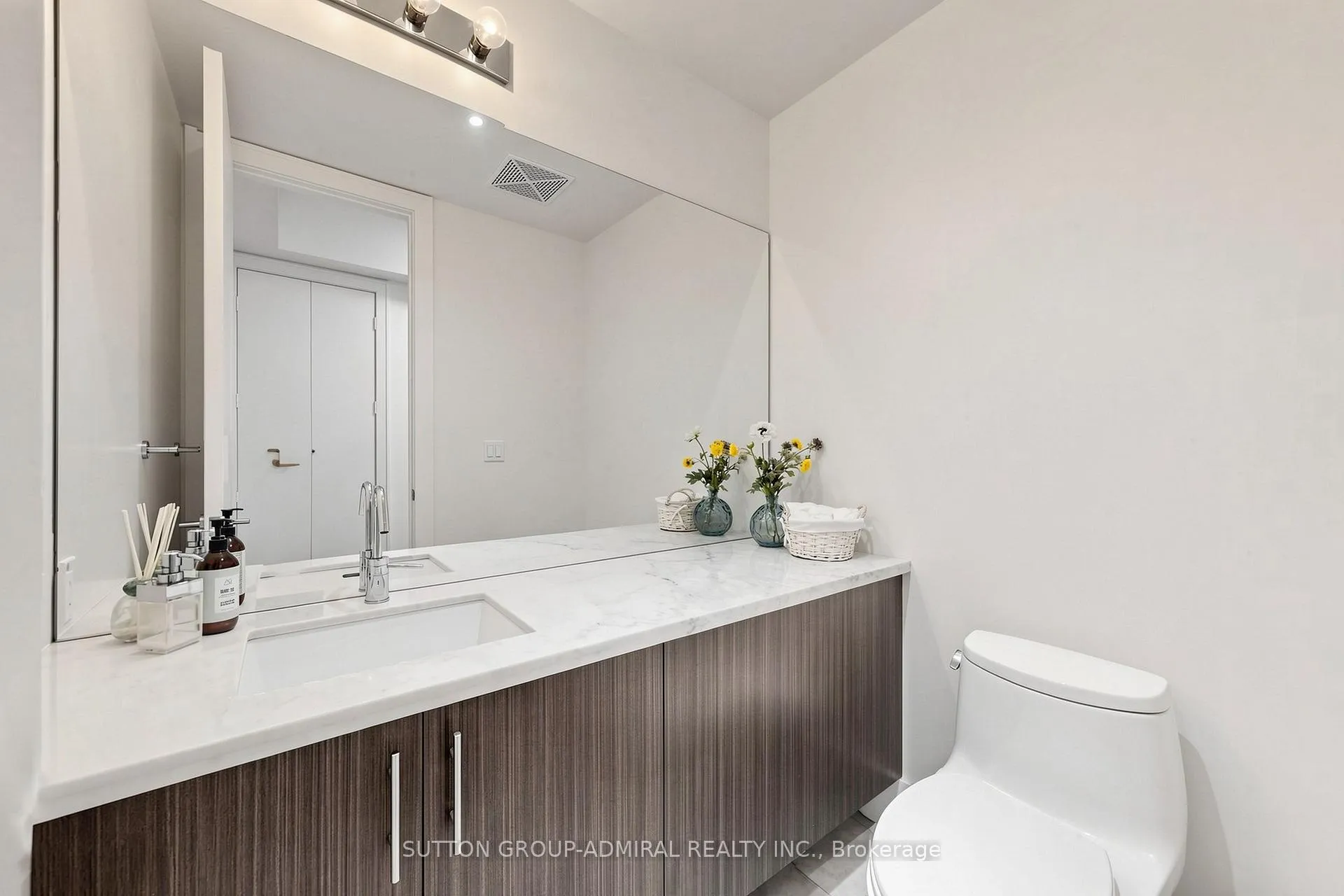 Photo 17 of Unit TH115, 39 Queens Quay E, Toronto, Waterfront Communities — HOMEH