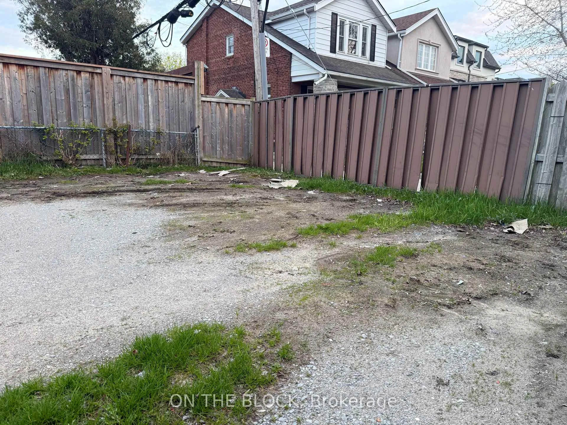 Photo 10 of 216 Donlands Avenue, Toronto, Danforth Village-East York — HOMEH