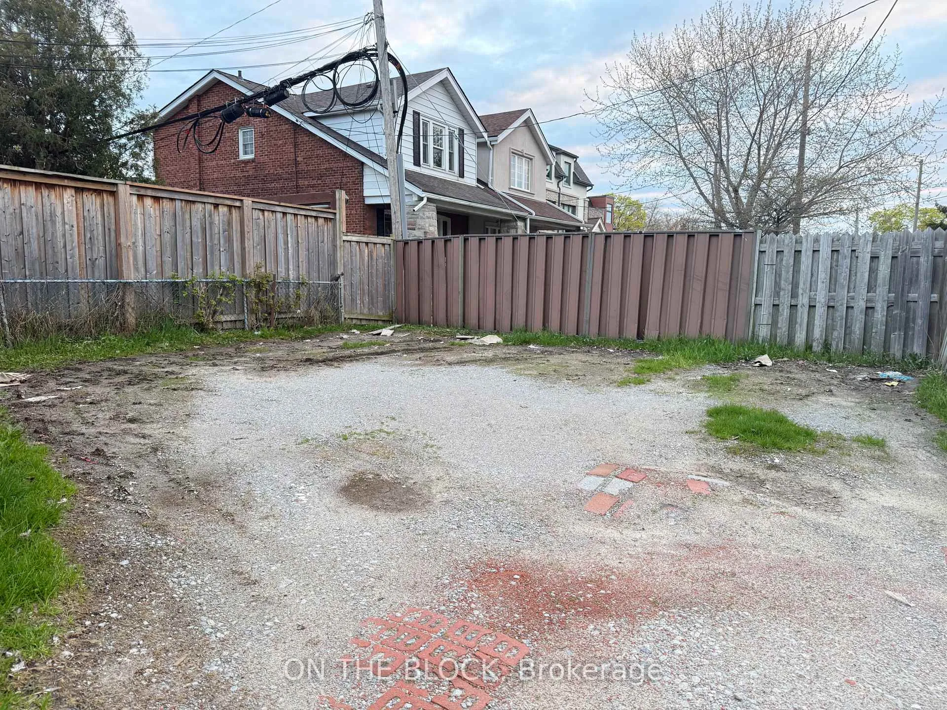 Photo 11 of 216 Donlands Avenue, Toronto, Danforth Village-East York — HOMEH