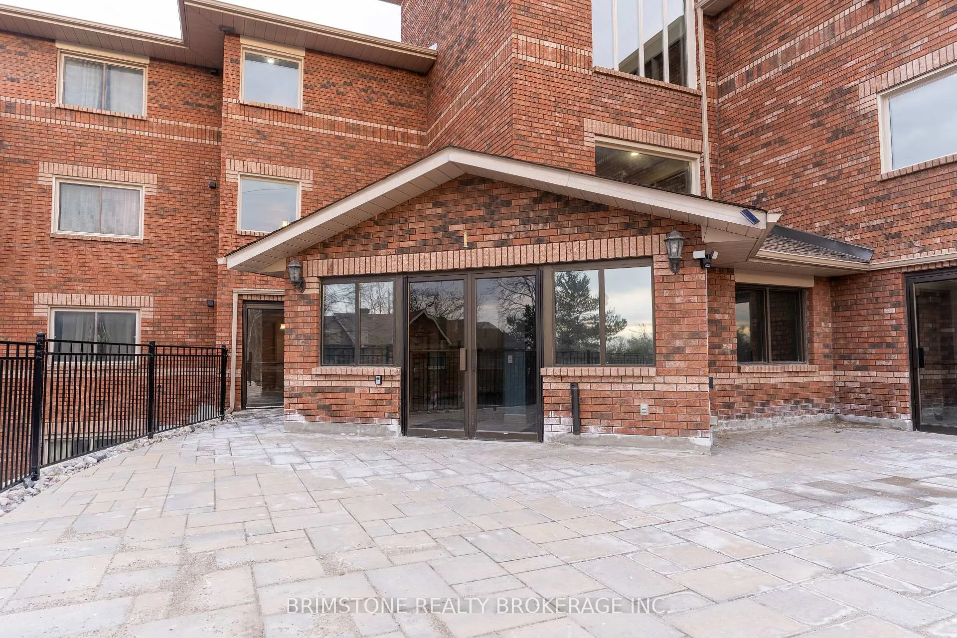 Photo 3 of Unit 312, 1 Quail Crescent, Barrie, Ardagh — HOMEH