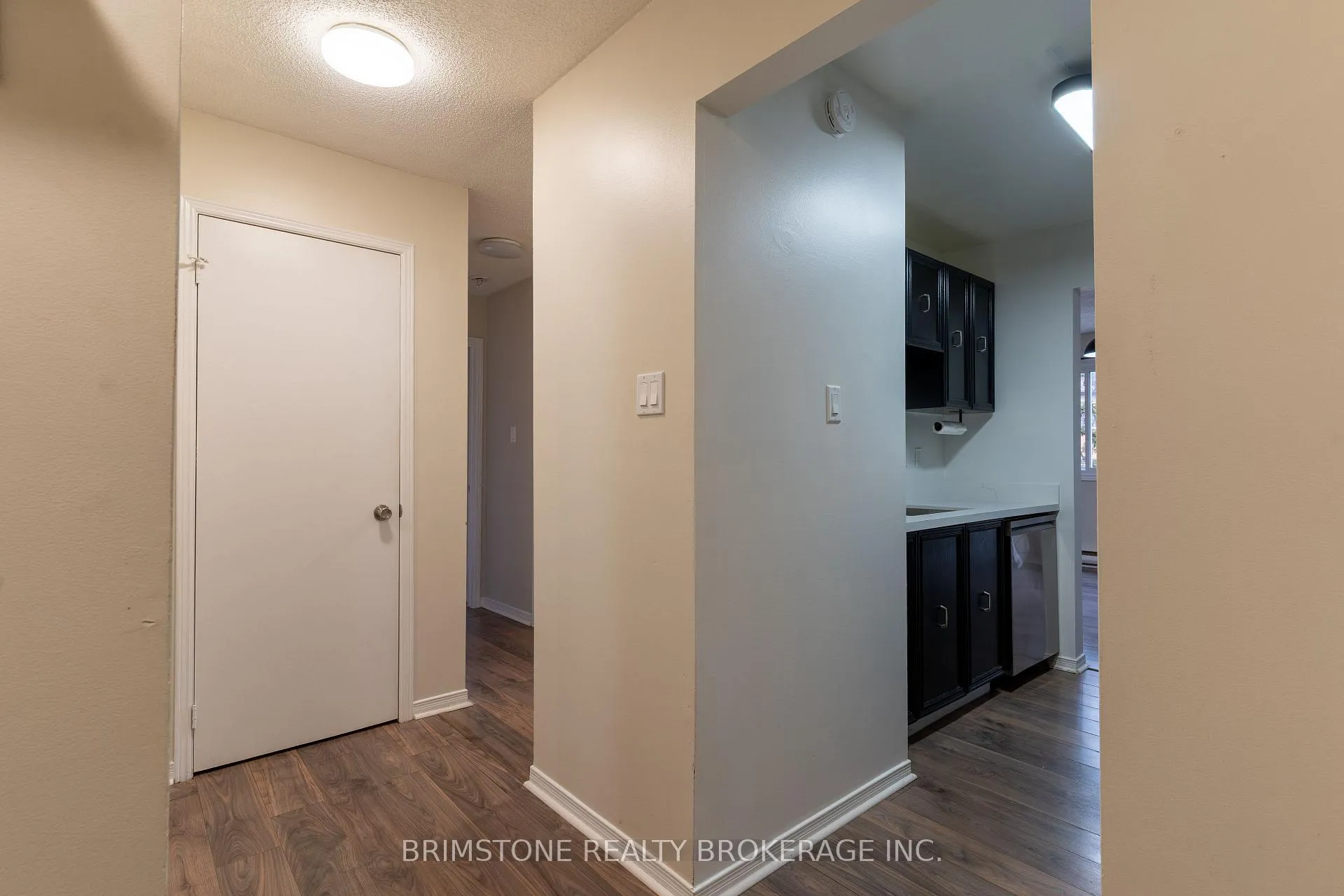 Photo 4 of Unit 312, 1 Quail Crescent, Barrie, Ardagh — HOMEH