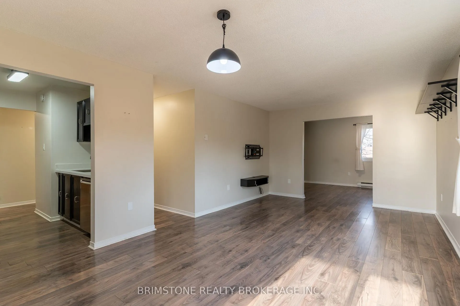 Photo 9 of Unit 312, 1 Quail Crescent, Barrie, Ardagh — HOMEH