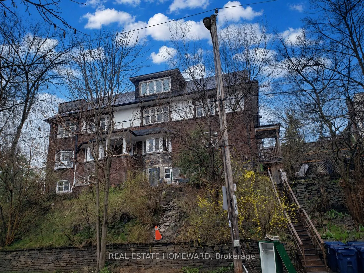 Photo 1 of Unit 2A, 435 Parkside Drive, Toronto, High Park-Swansea — HOMEH