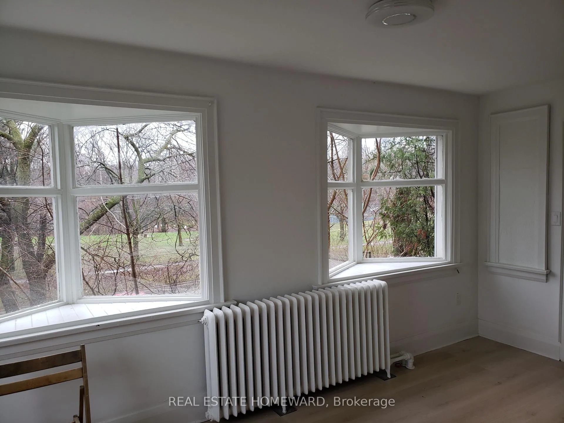 Photo 5 of Unit 2A, 435 Parkside Drive, Toronto, High Park-Swansea — HOMEH
