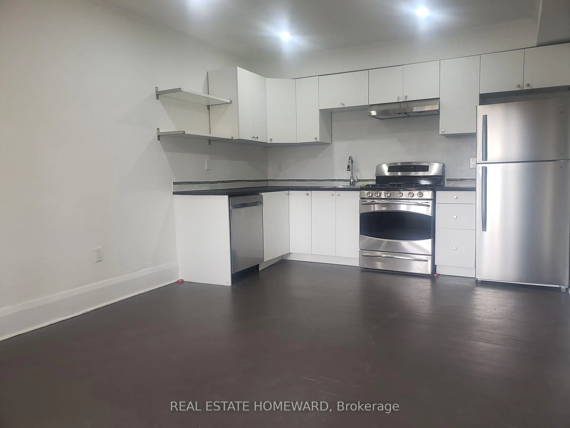Photo 7 of Unit 2A, 435 Parkside Drive, Toronto, High Park-Swansea — HOMEH