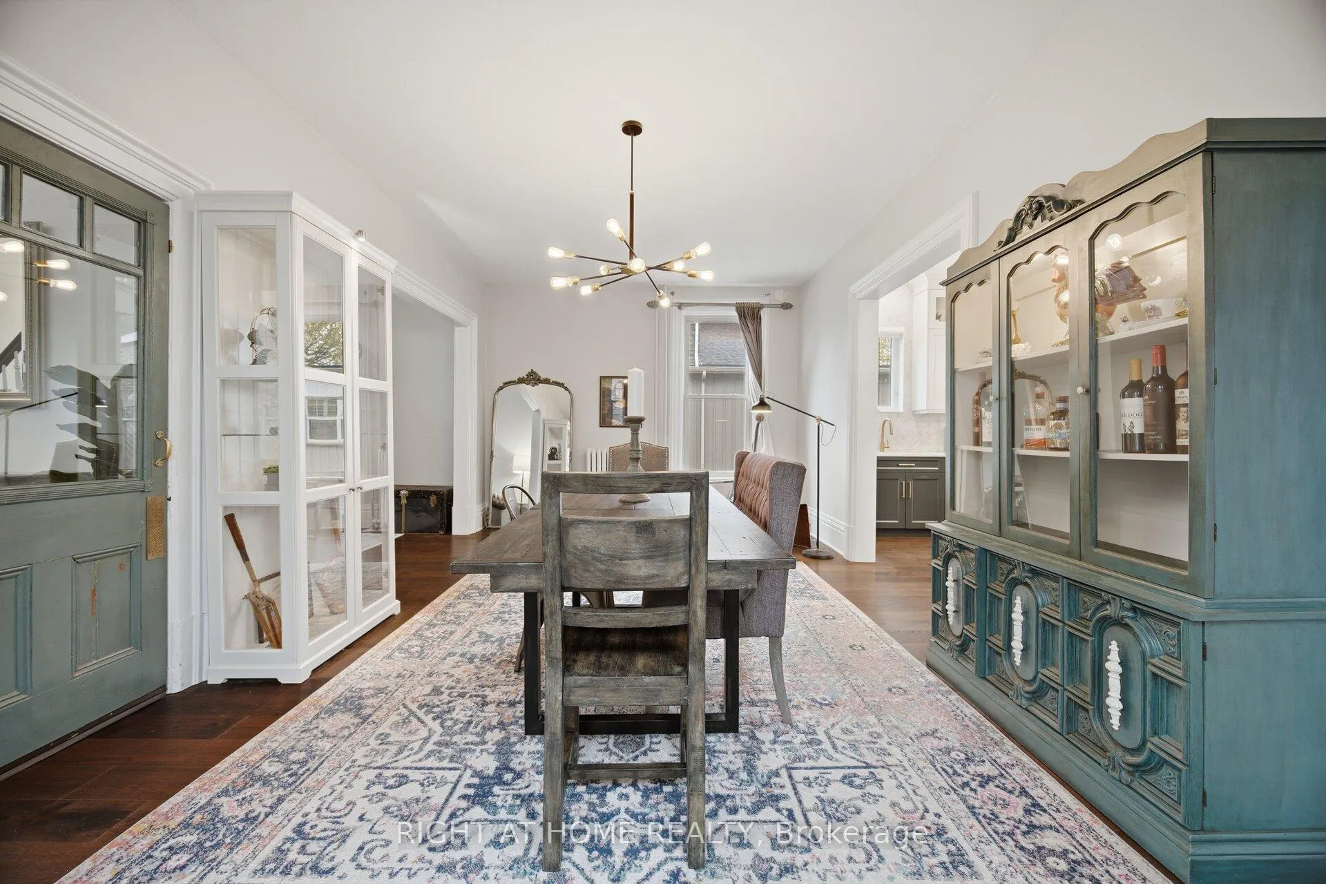 Photo 10 of 56 Chestnut Avenue, Brantford — HOMEH