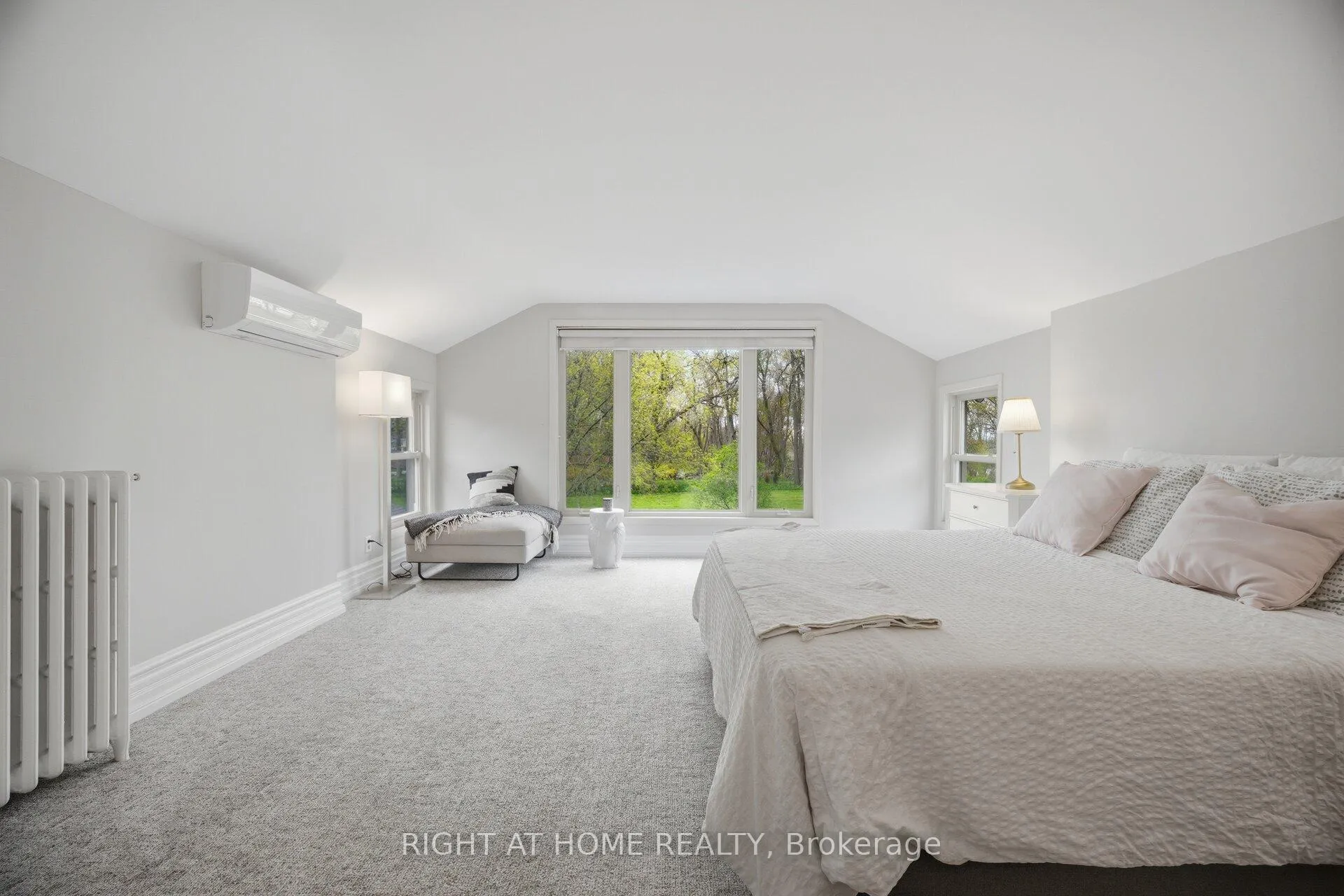 Photo 33 of 56 Chestnut Avenue, Brantford — HOMEH