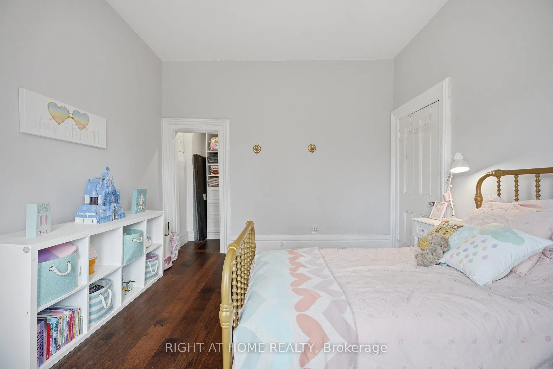 Photo 39 of 56 Chestnut Avenue, Brantford — HOMEH