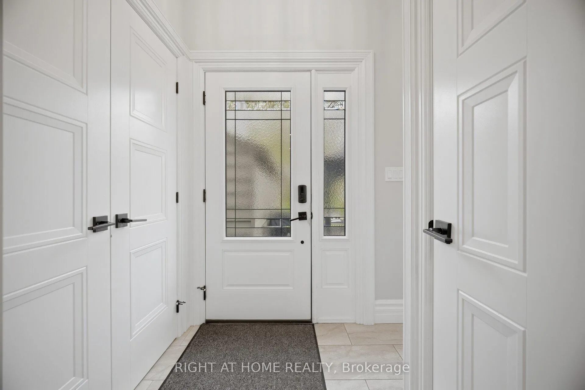 Photo 43 of 56 Chestnut Avenue, Brantford — HOMEH